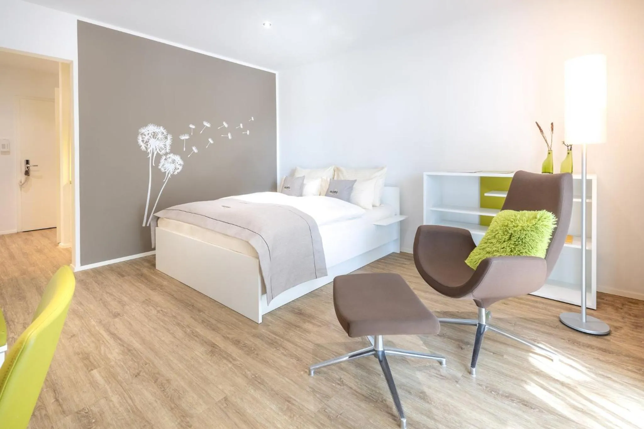 Photo of the whole room, Bed in Candlewood Suites Fürth by IHG