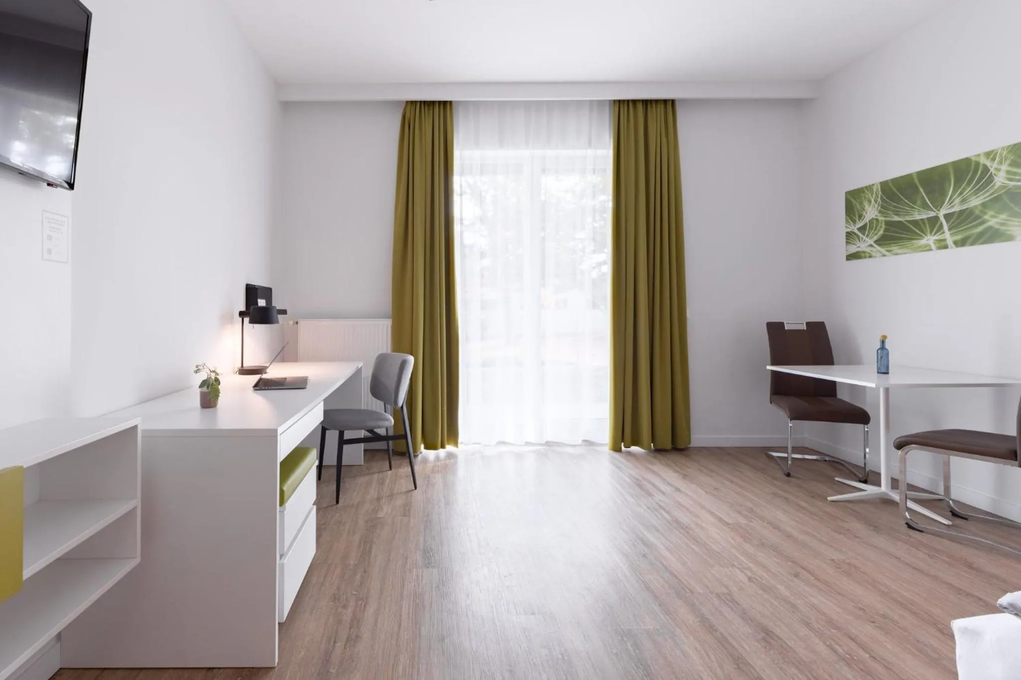 Photo of the whole room in Candlewood Suites Fürth by IHG