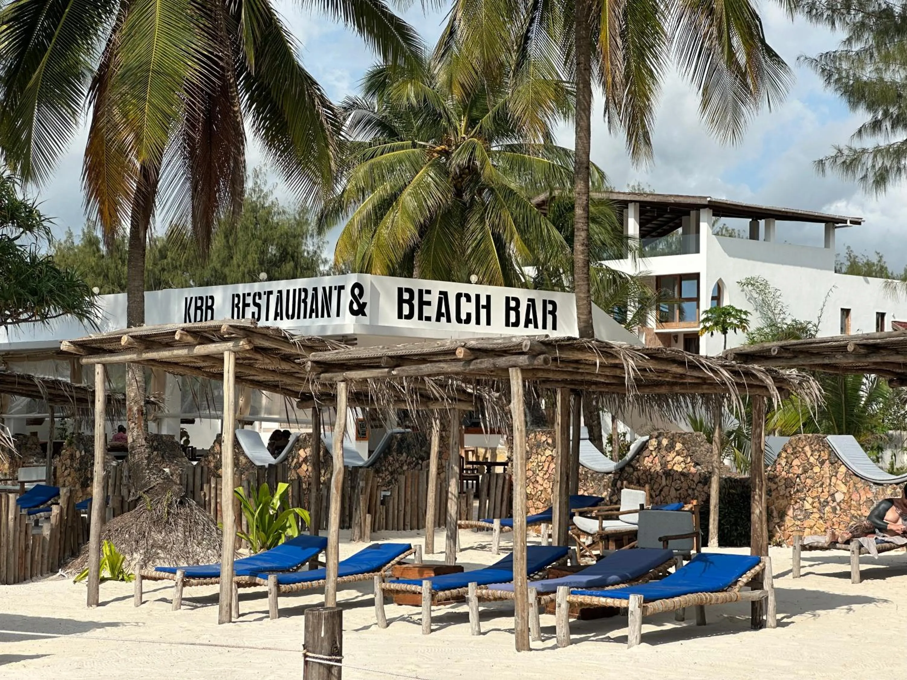 Food and drinks in Kiwengwa Bungalow Boutique Resort