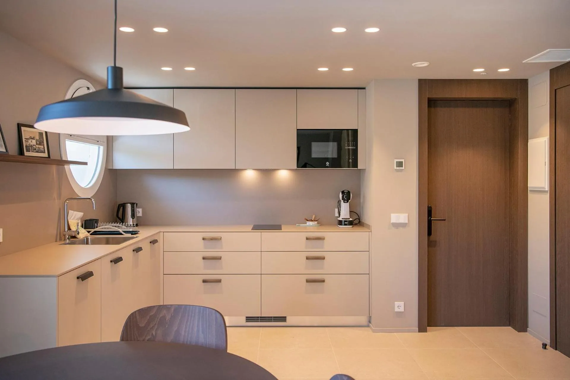 Kitchen or kitchenette in APARTAMENTS LA CARPA
