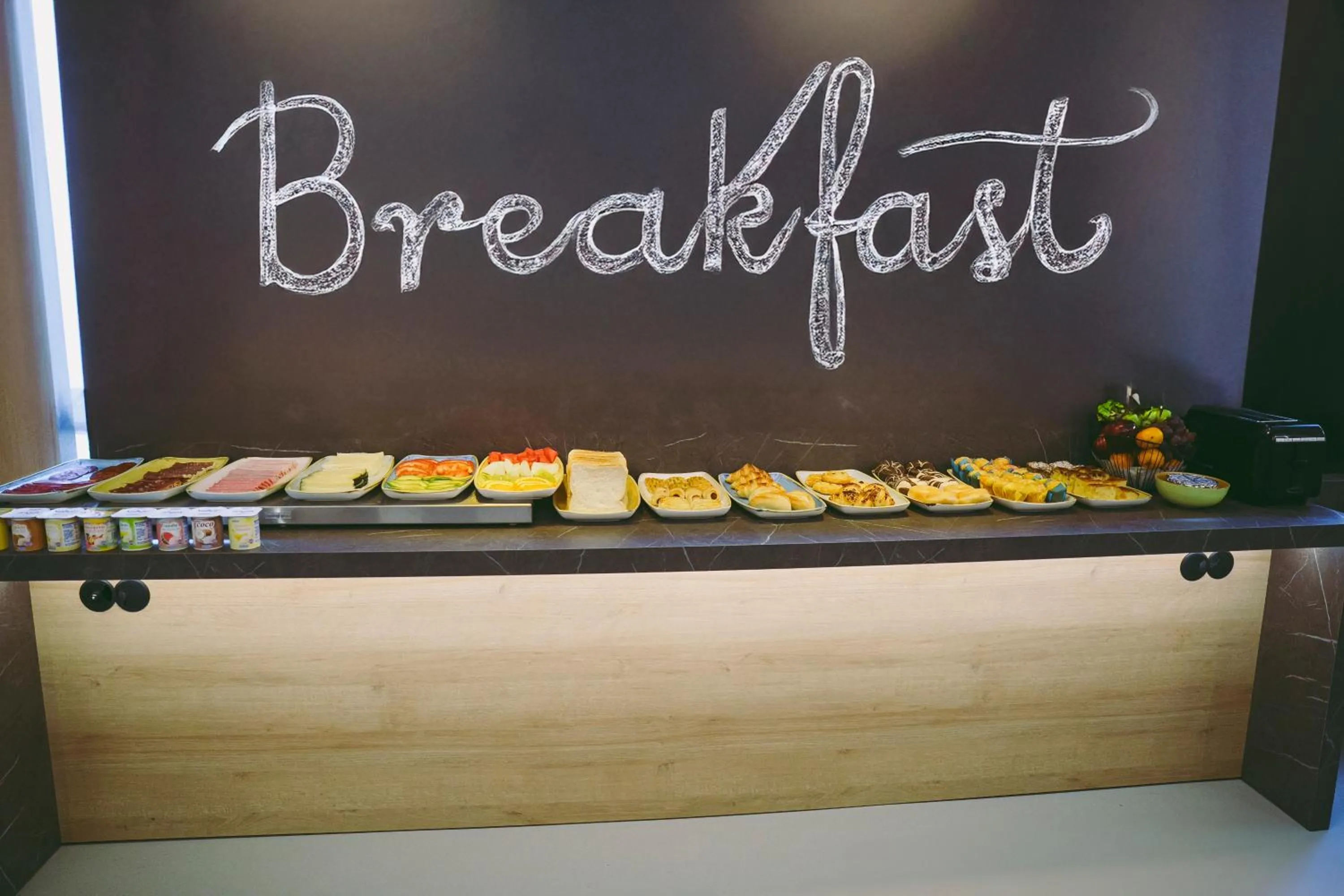 Buffet breakfast in Hotel Casa Gardenia