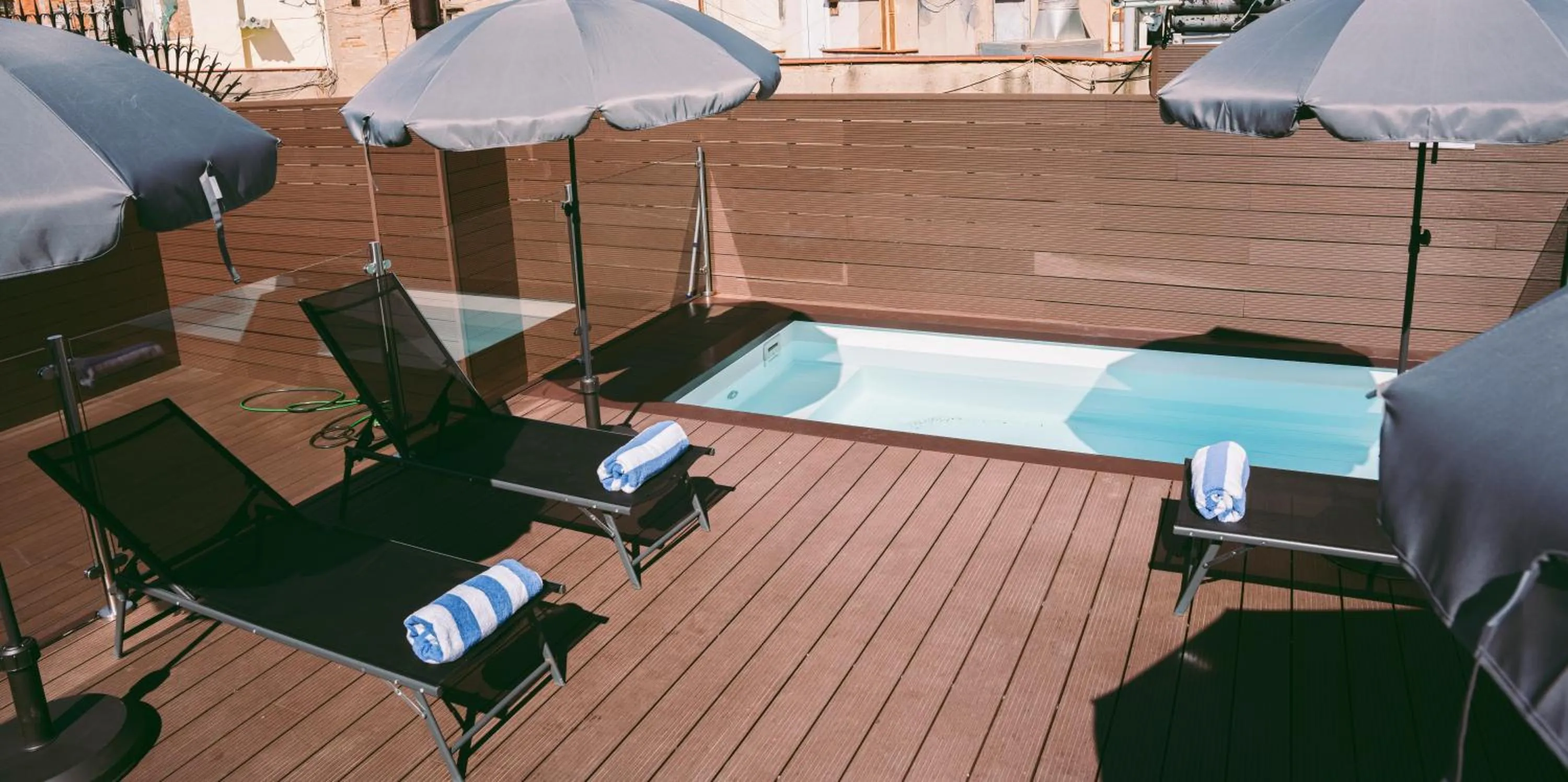 Swimming pool in Hotel Casa Gardenia