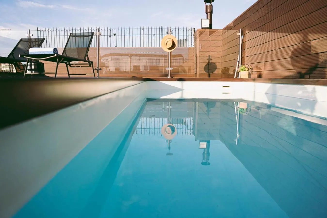 Swimming pool in Hotel Casa Gardenia