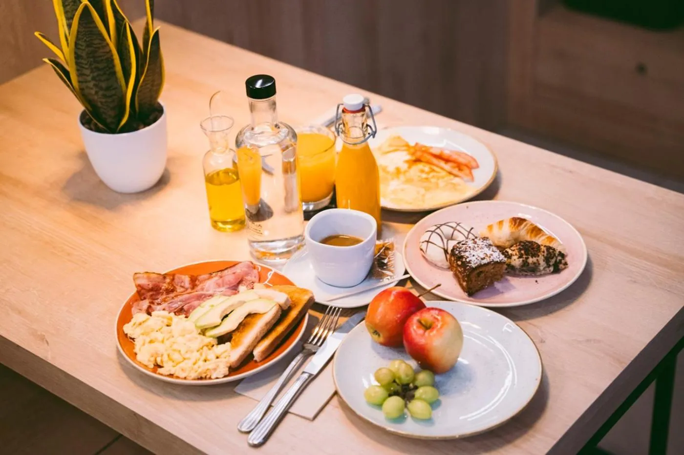 Breakfast in Hotel Casa Gardenia