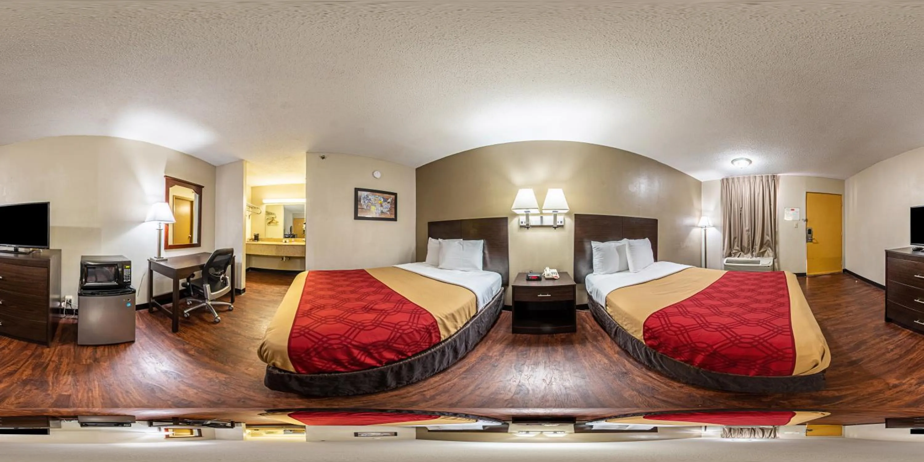 Bed in Econo Lodge - Conyers