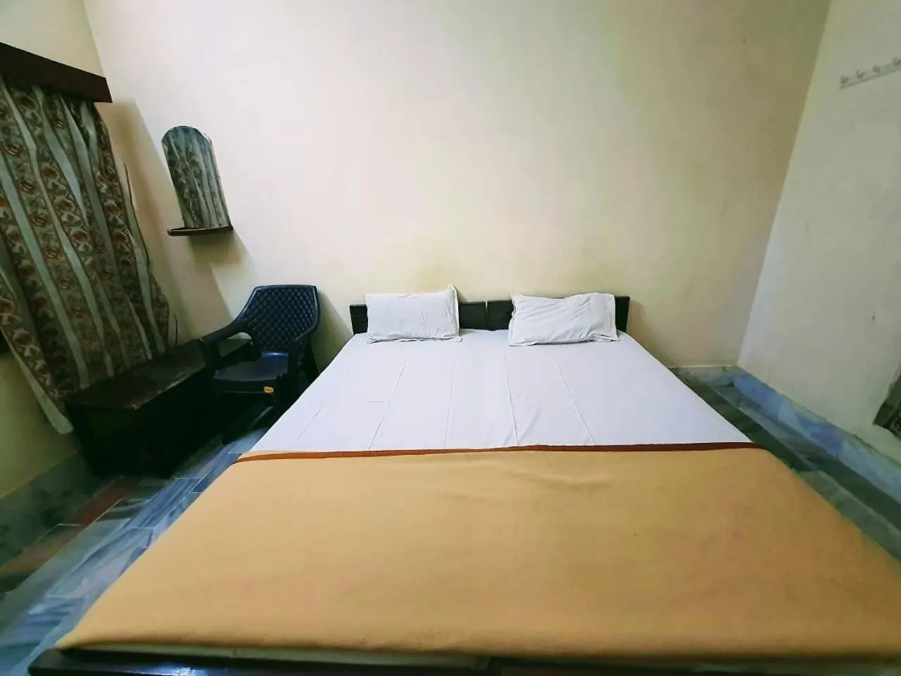 Bed in Hotel Raj Jaisalmer
