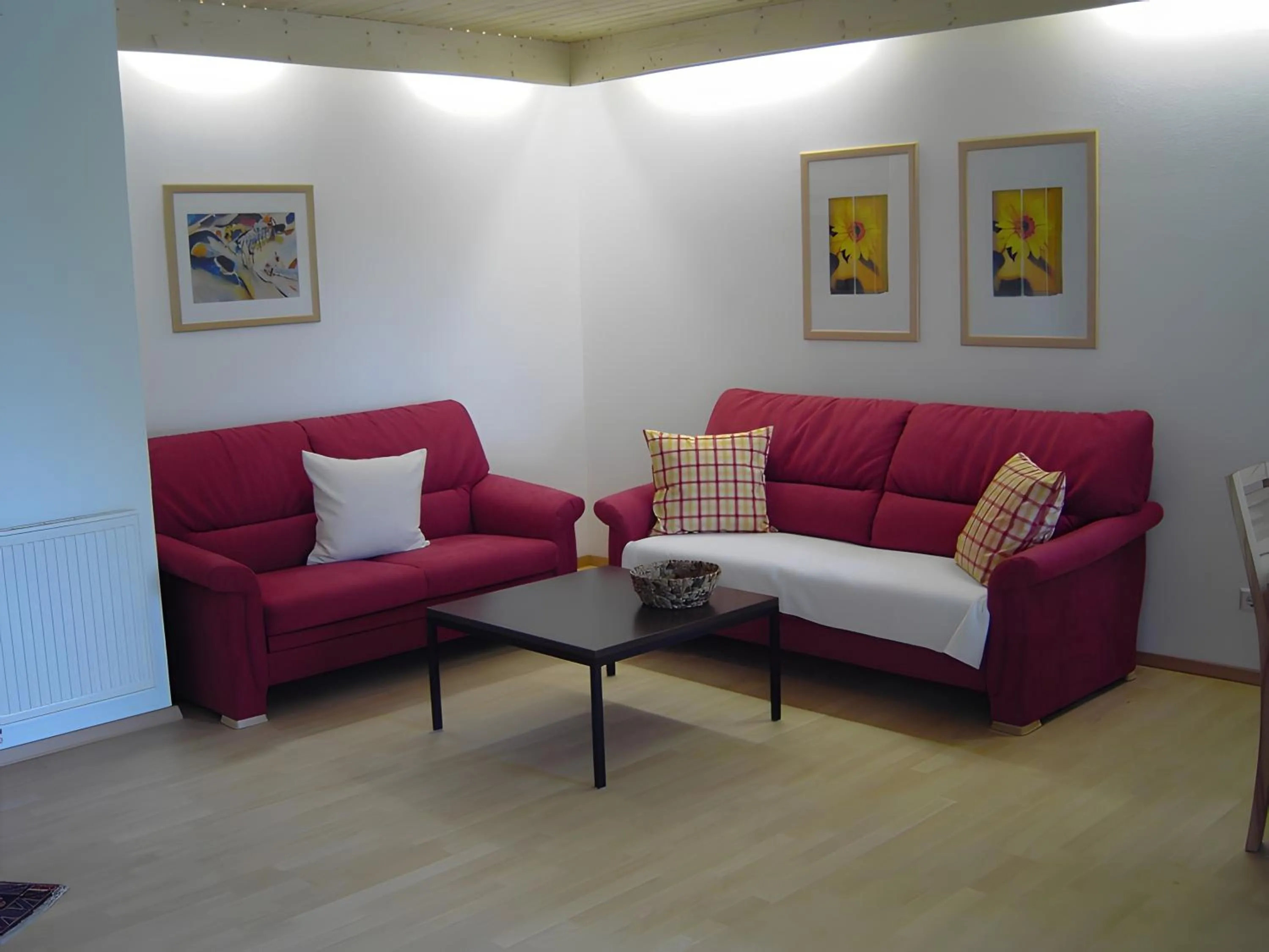Two-Bedroom Deluxe Apartment with Garden View in Ferienhof Roller