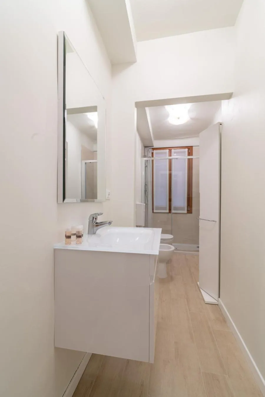 Bathroom in Venice Luxury Palace 3 by Wonderful Italy