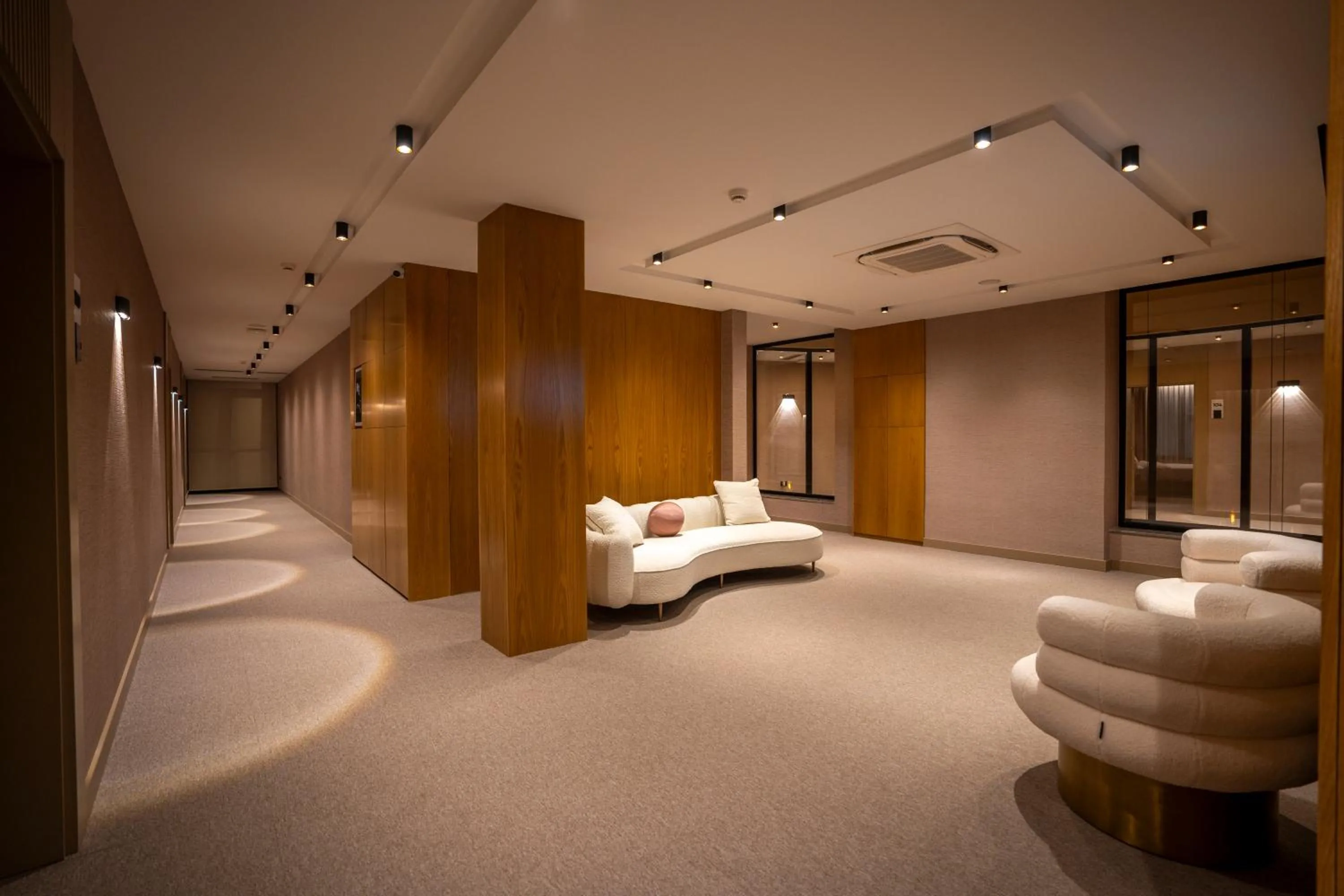 Property building, Bed in Duomo Resort