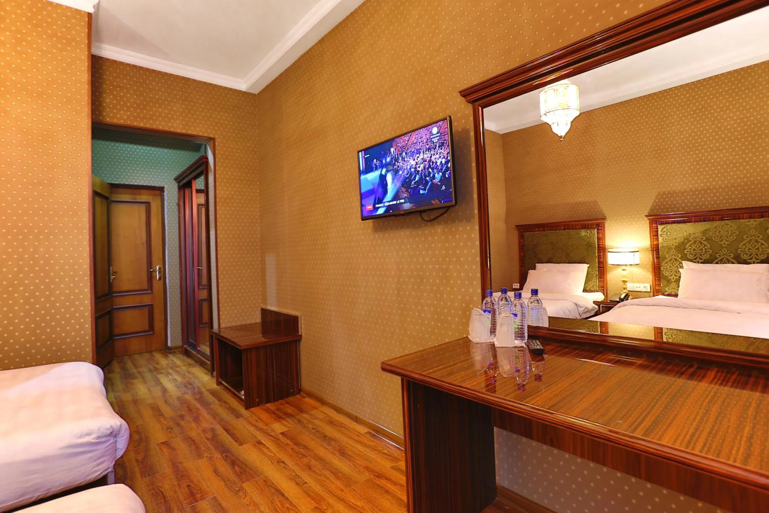 Bed in Rangrez hotel