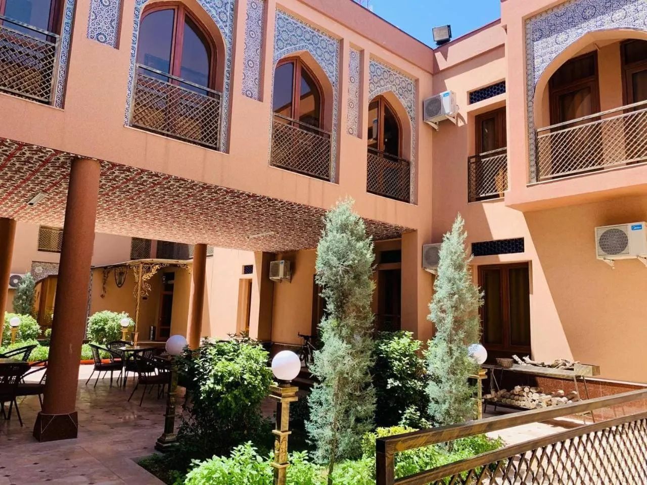 Property building in Rangrez hotel