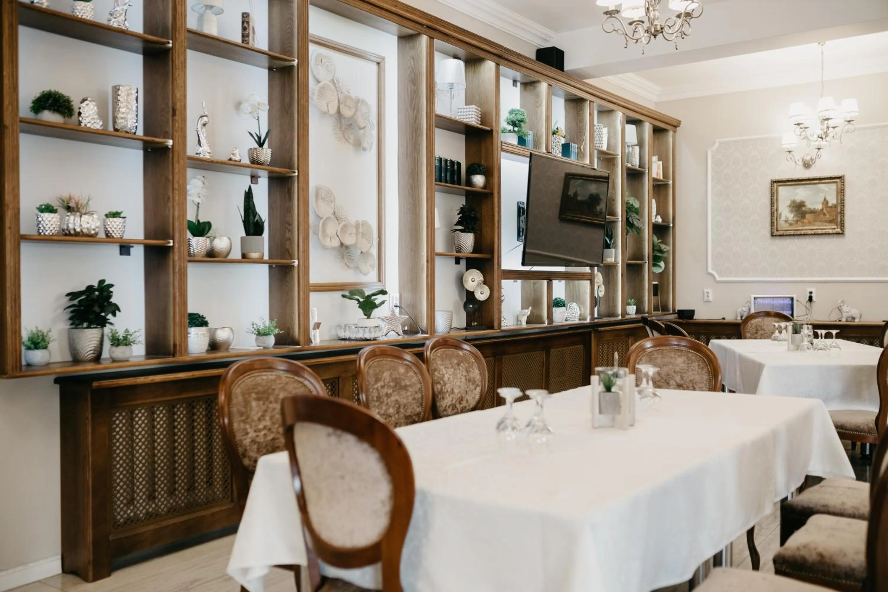 Restaurant/places to eat in PENSIUNEA ANA