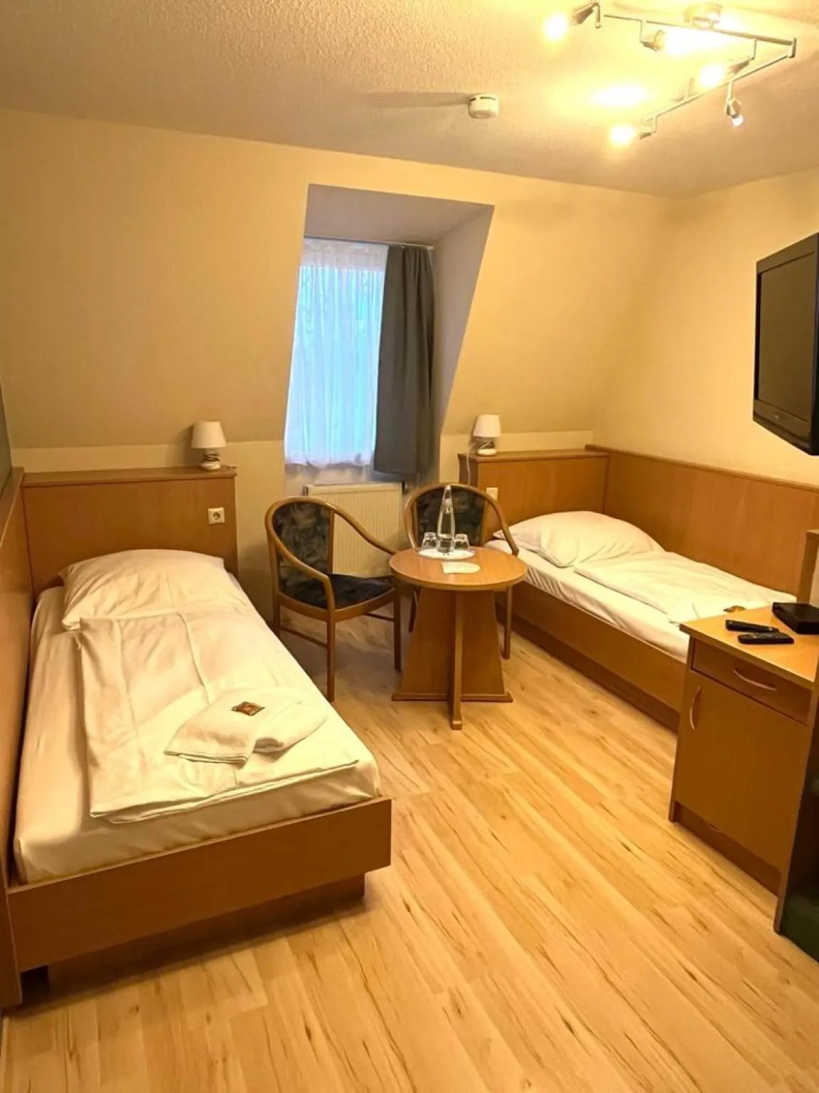 Bed in Hotel Alte Apotheke