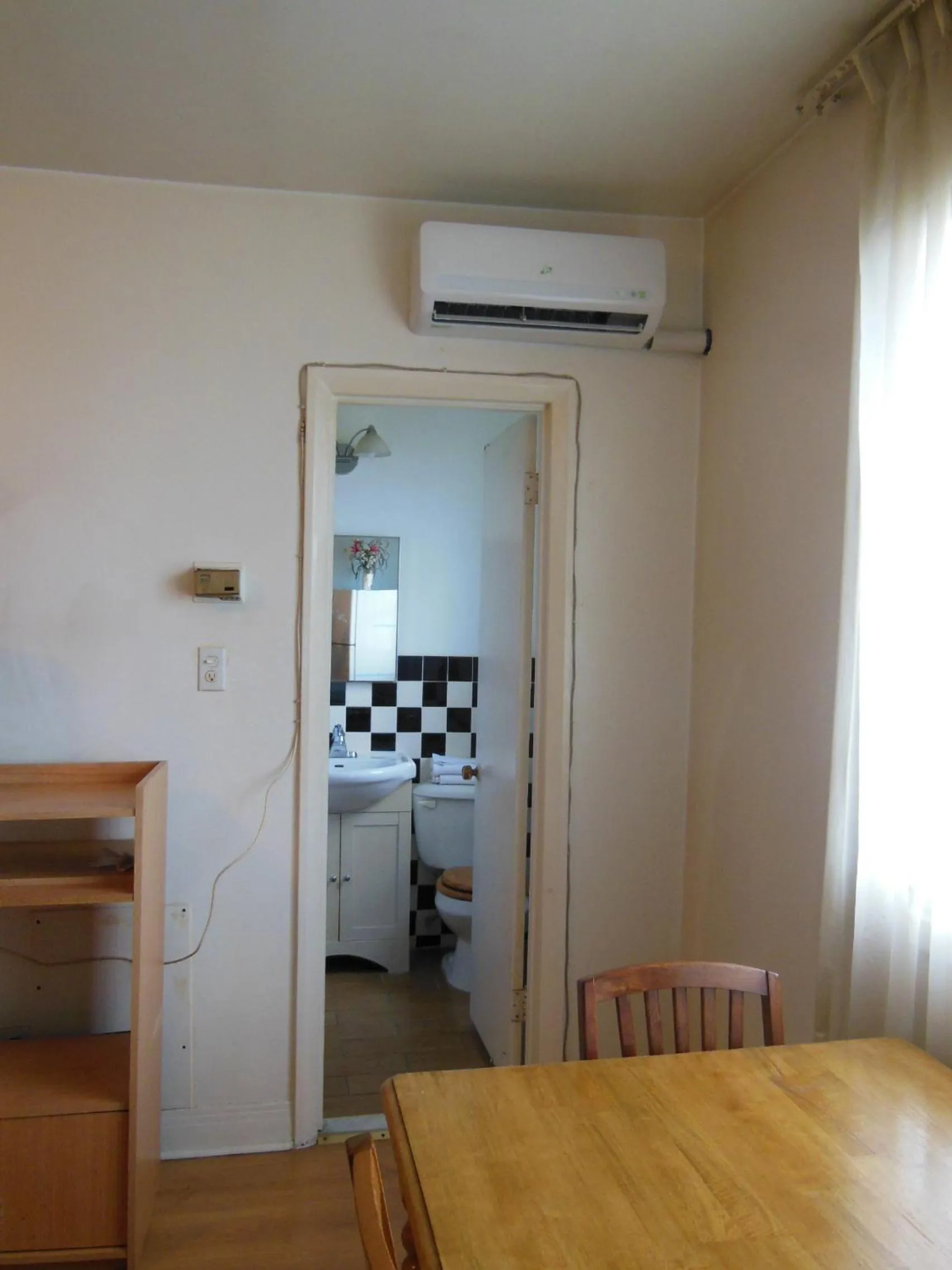 Bathroom in Motel Pierre