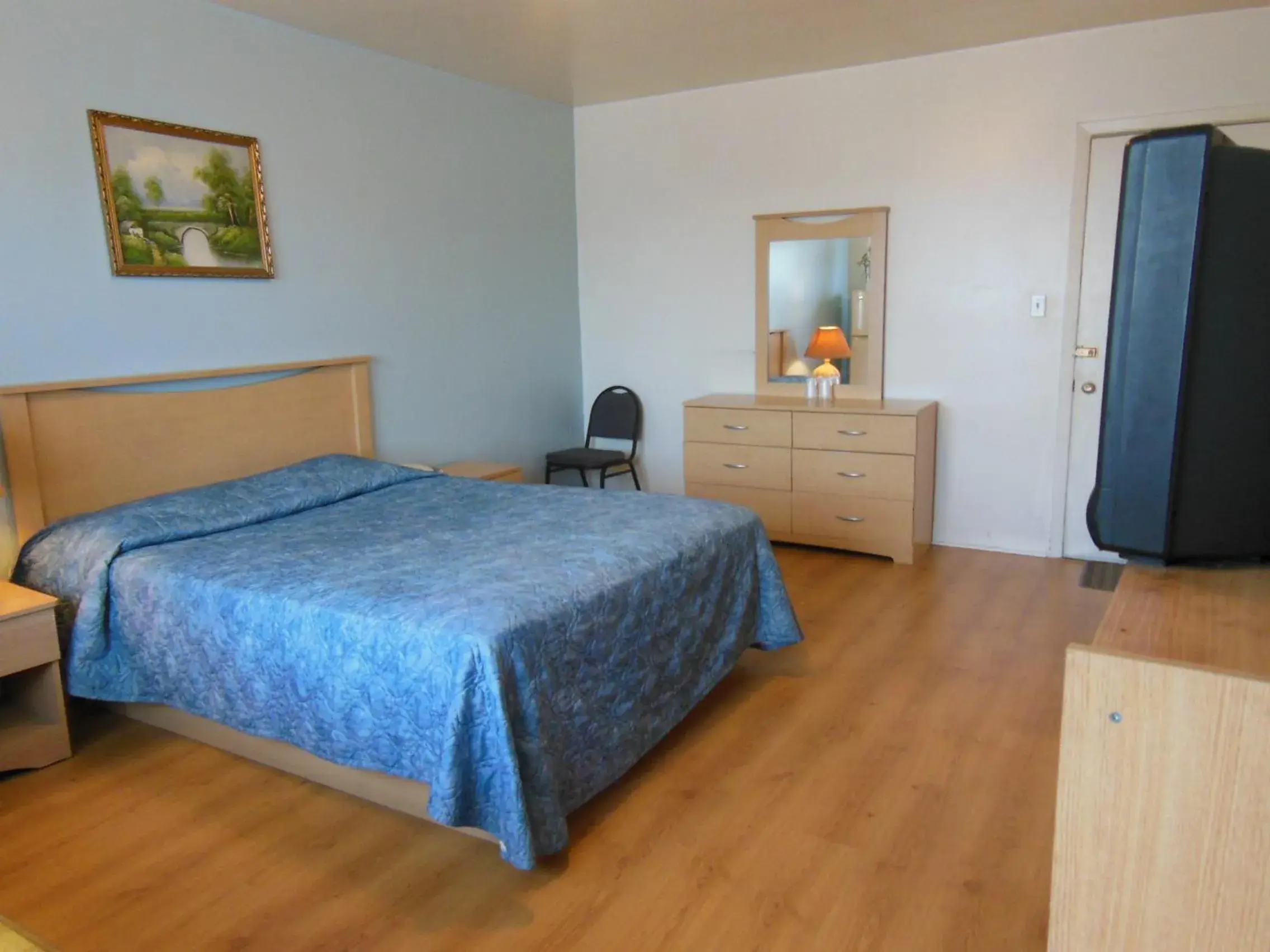 Queen Room in Motel Pierre Queen Room in Motel Pierre