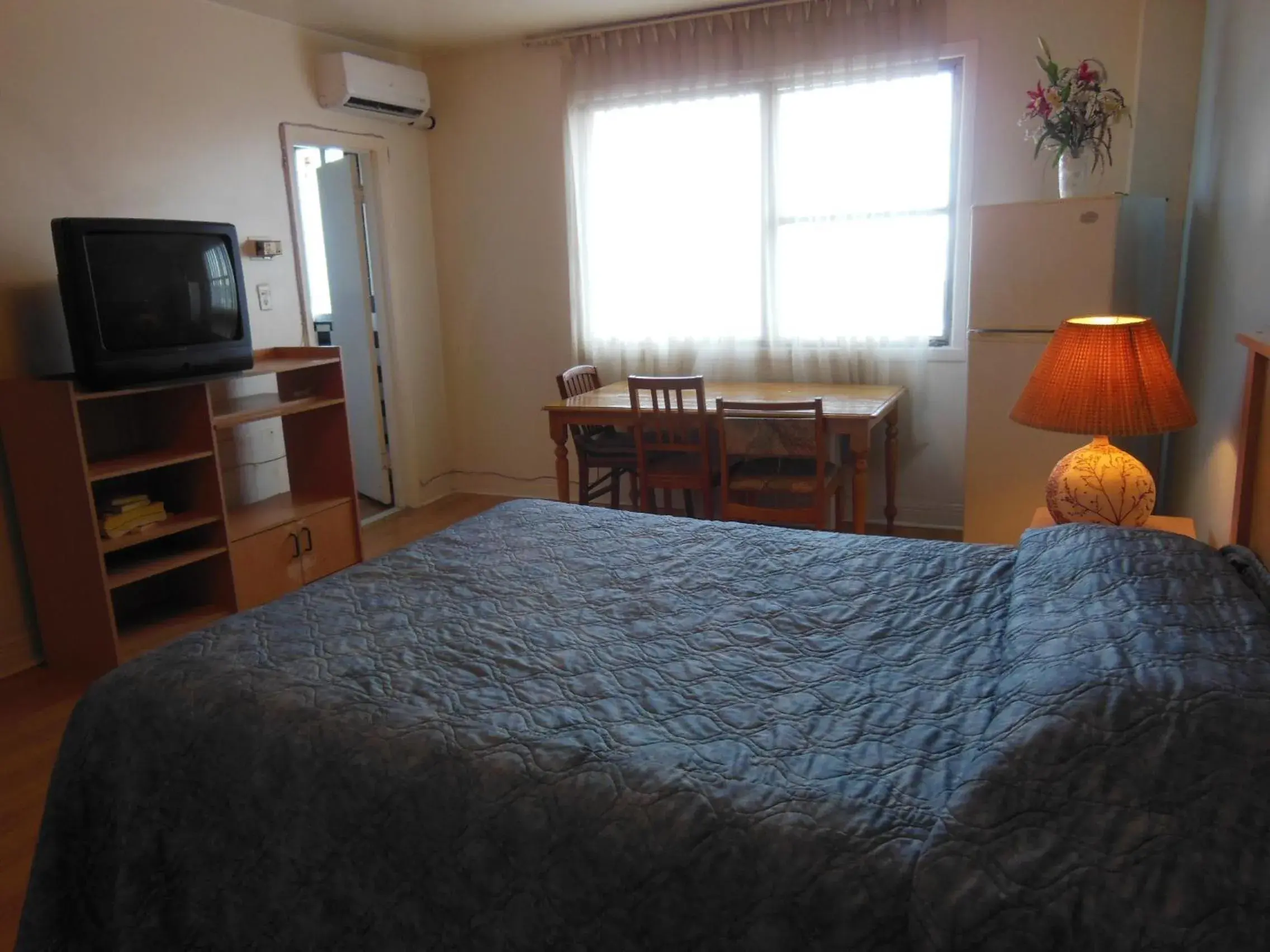 Bed in Motel Pierre Bed in Motel Pierre