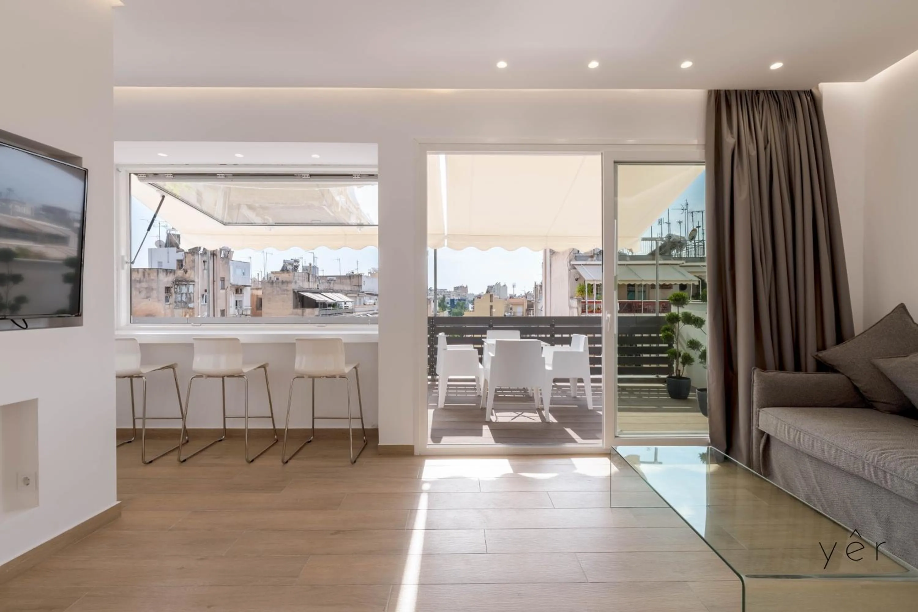 Terrace House for Festive Fun