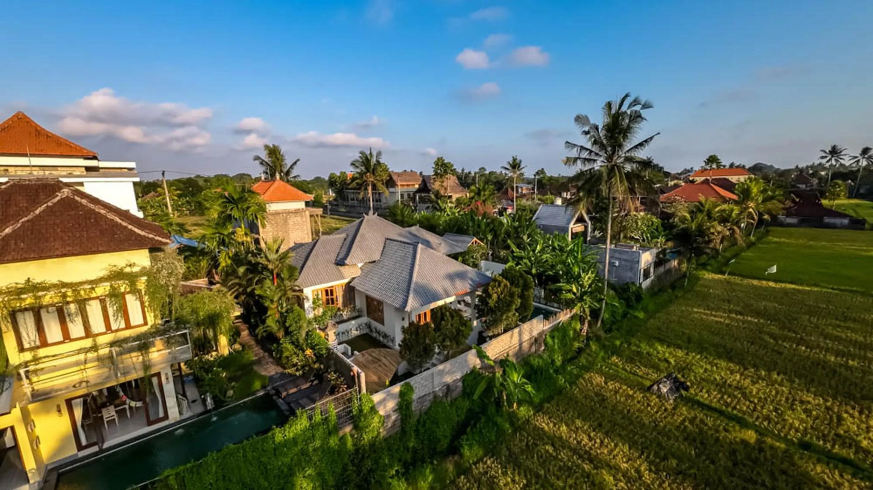 Property building in Semiramida Villa by EVDEkimi - Elegant 2BR with Pool, Open-air bath, Patio