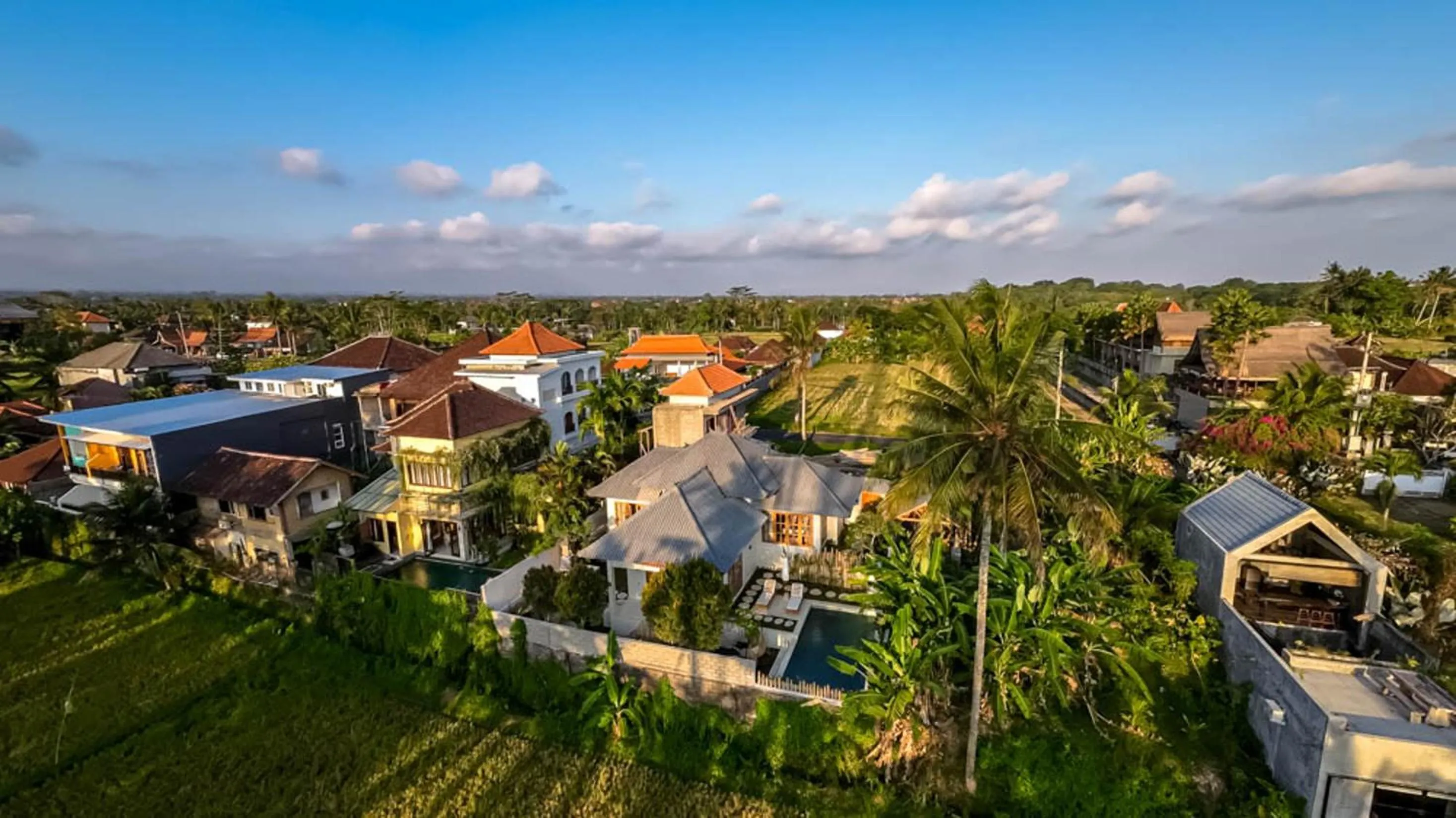 Property building in Semiramida Villa by EVDEkimi - Elegant 2BR with Pool, Open-air bath, Patio