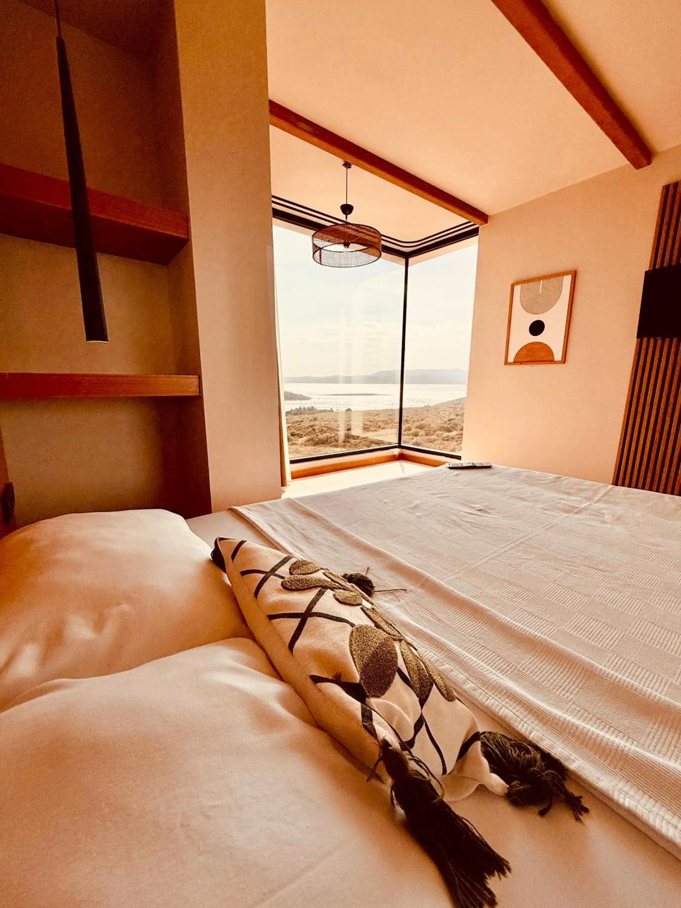 Photo of the whole room in The May Five - Adults only