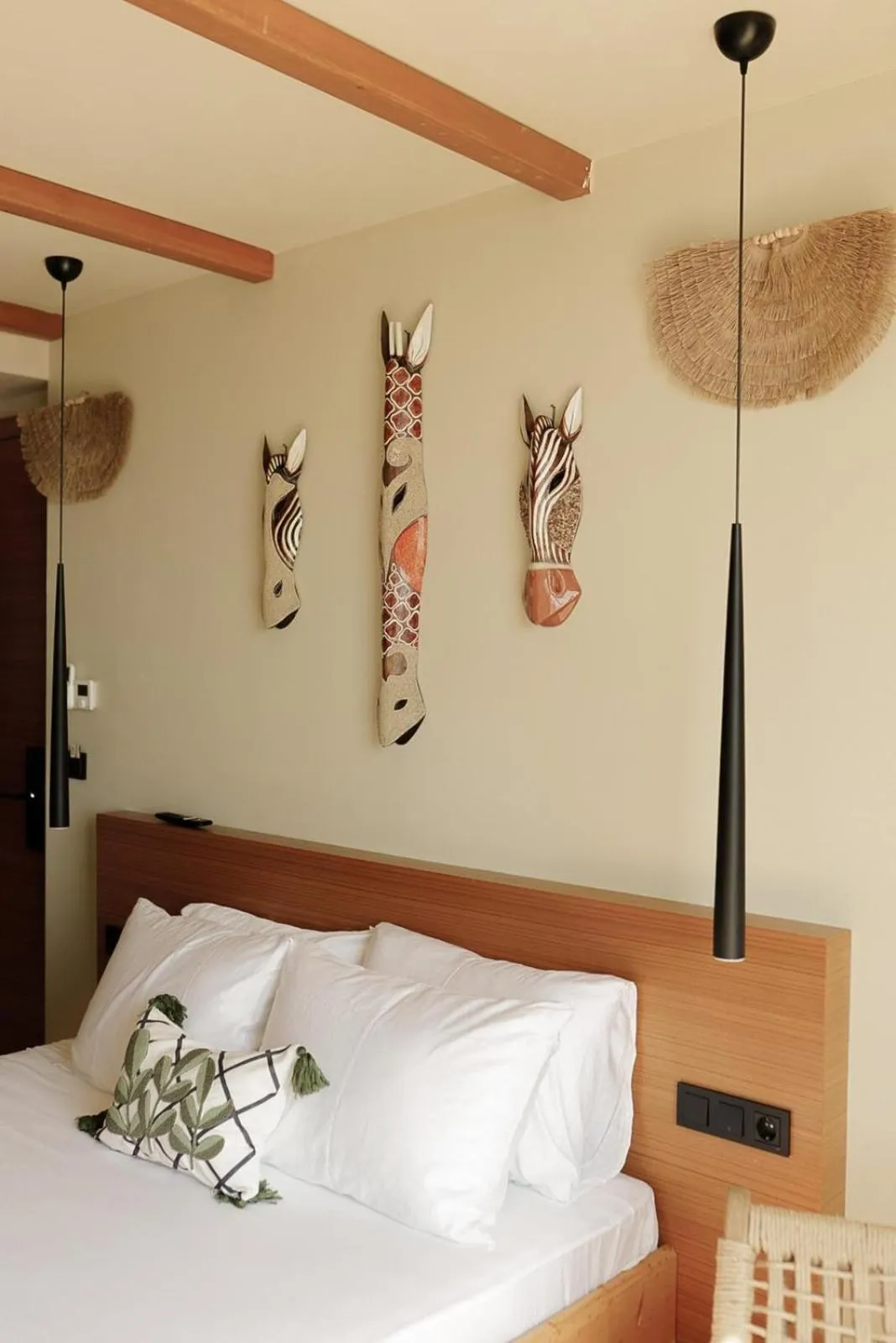 Photo of the whole room in The May Five - Adults only