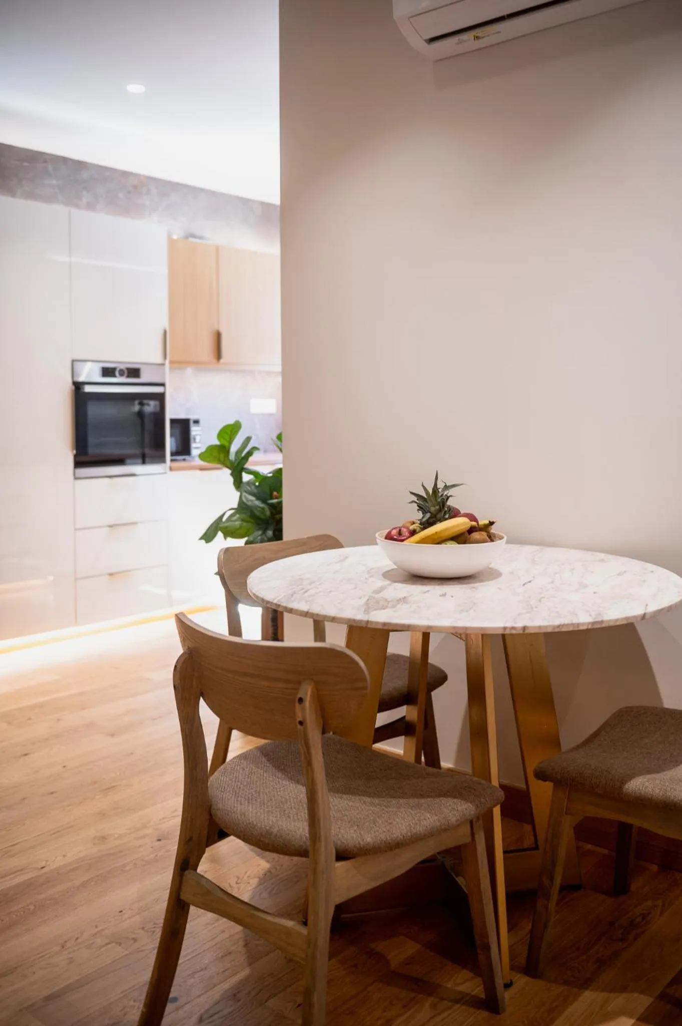 Dining area in Num Suites & Lofts Athens