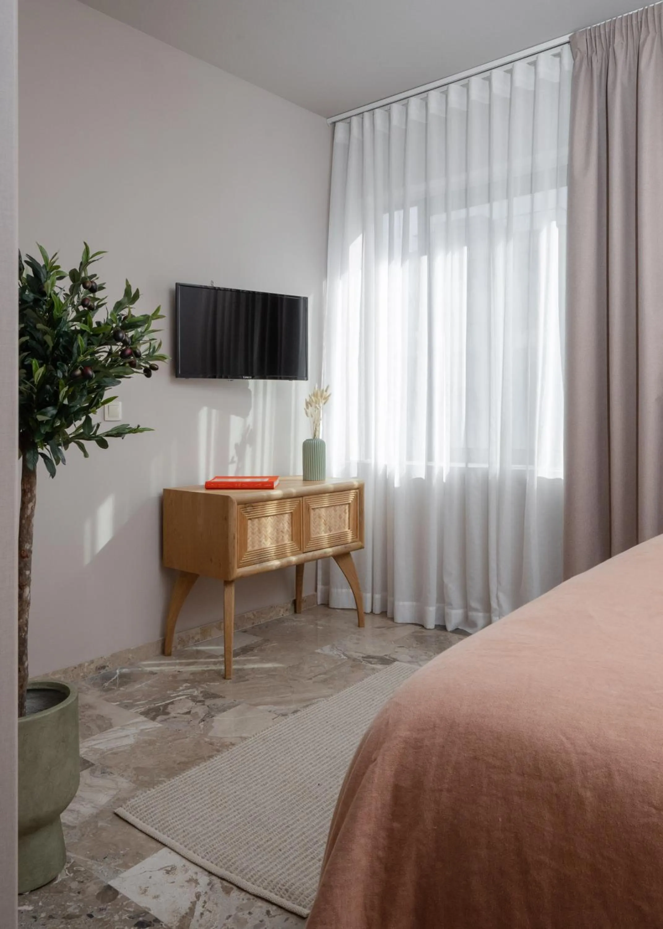 Bed in Num Suites & Lofts Athens