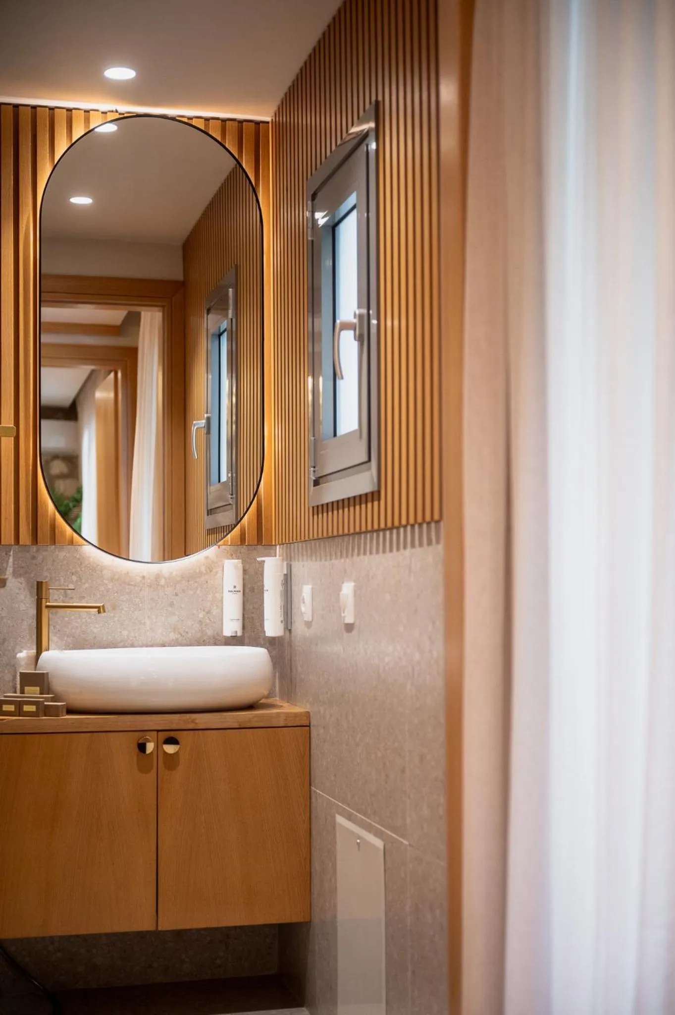 Bathroom in Num Suites & Lofts Athens