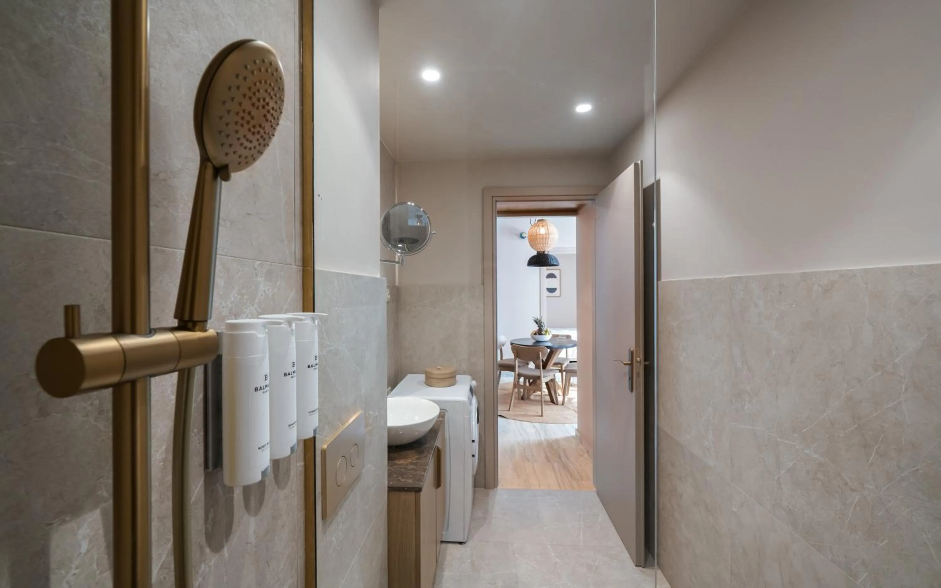 Bathroom in Num Suites & Lofts Athens