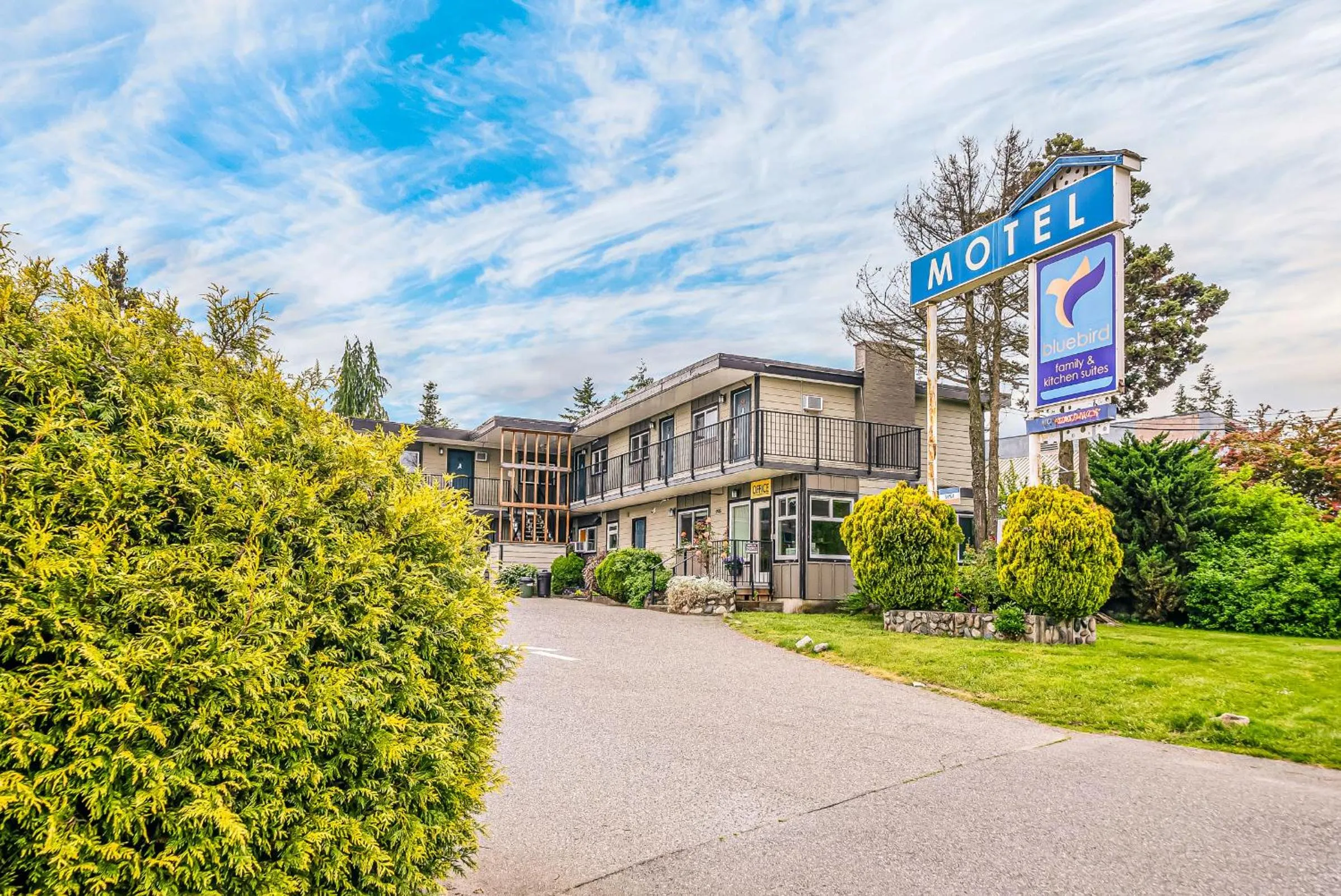 Bluebird Motel