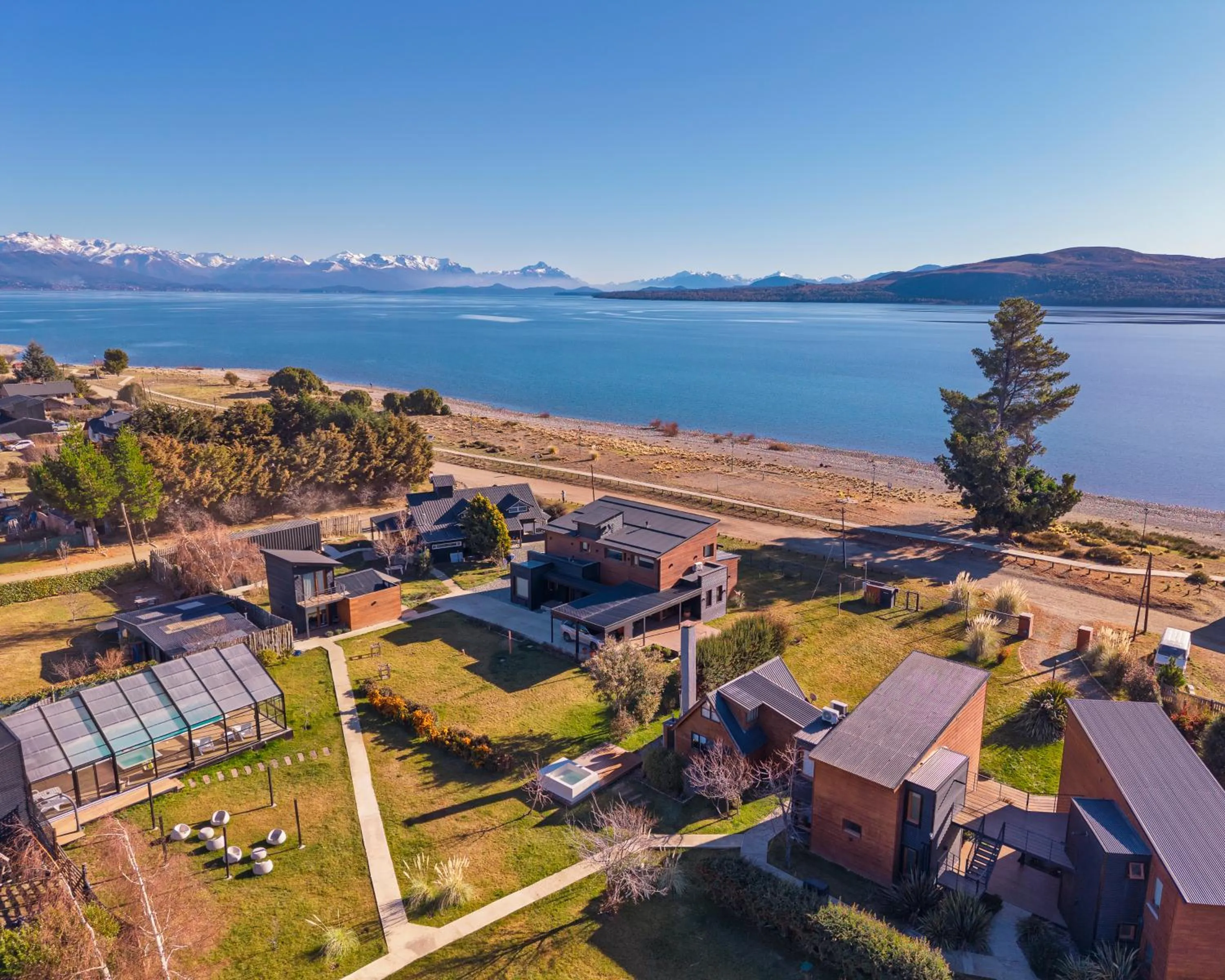 Lake view in Luna Llena Dina Huapi