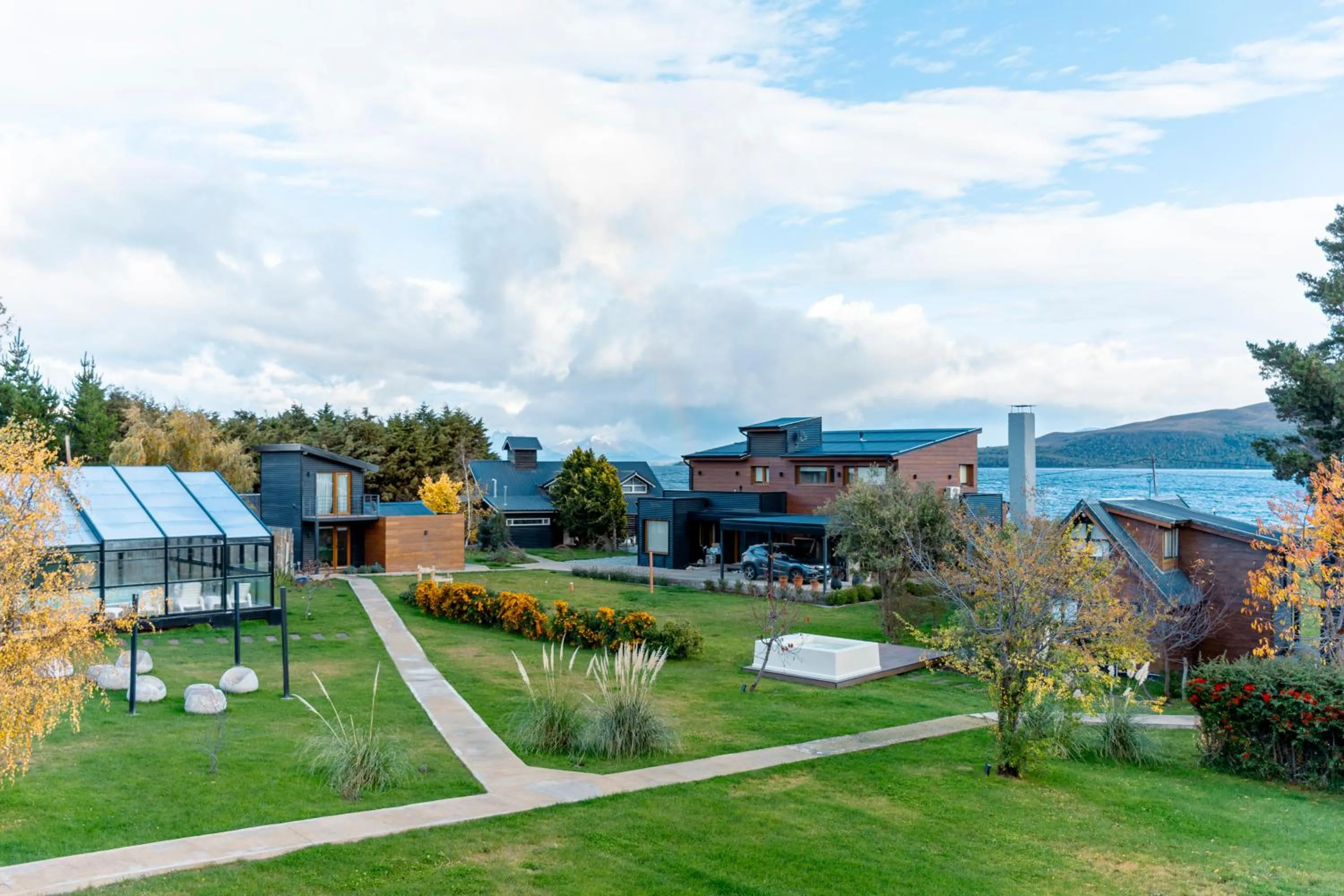 Garden view in Luna Llena Dina Huapi
