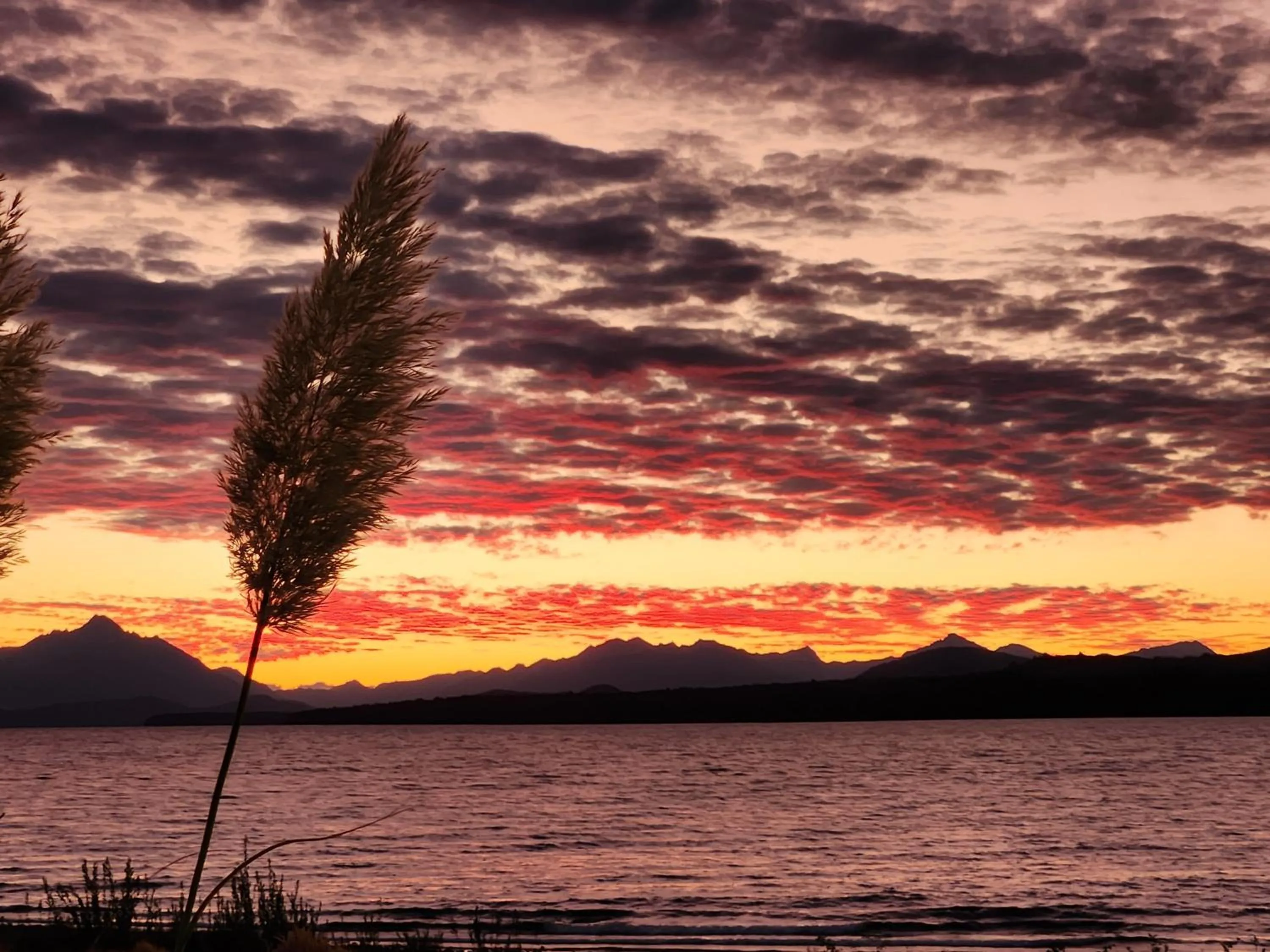 Sunset in Luna Llena Dina Huapi