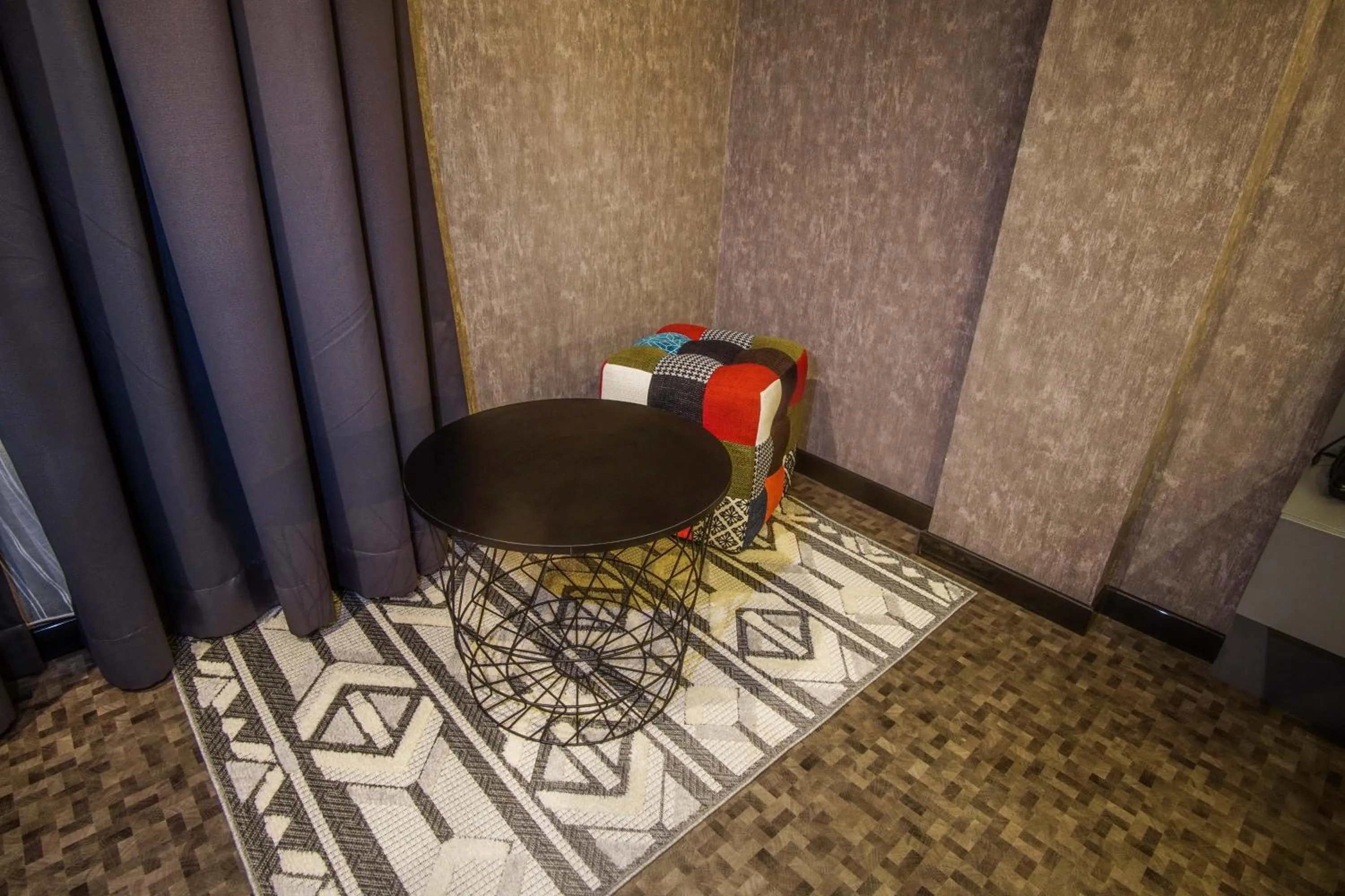 Fhandika Boutique Inc.