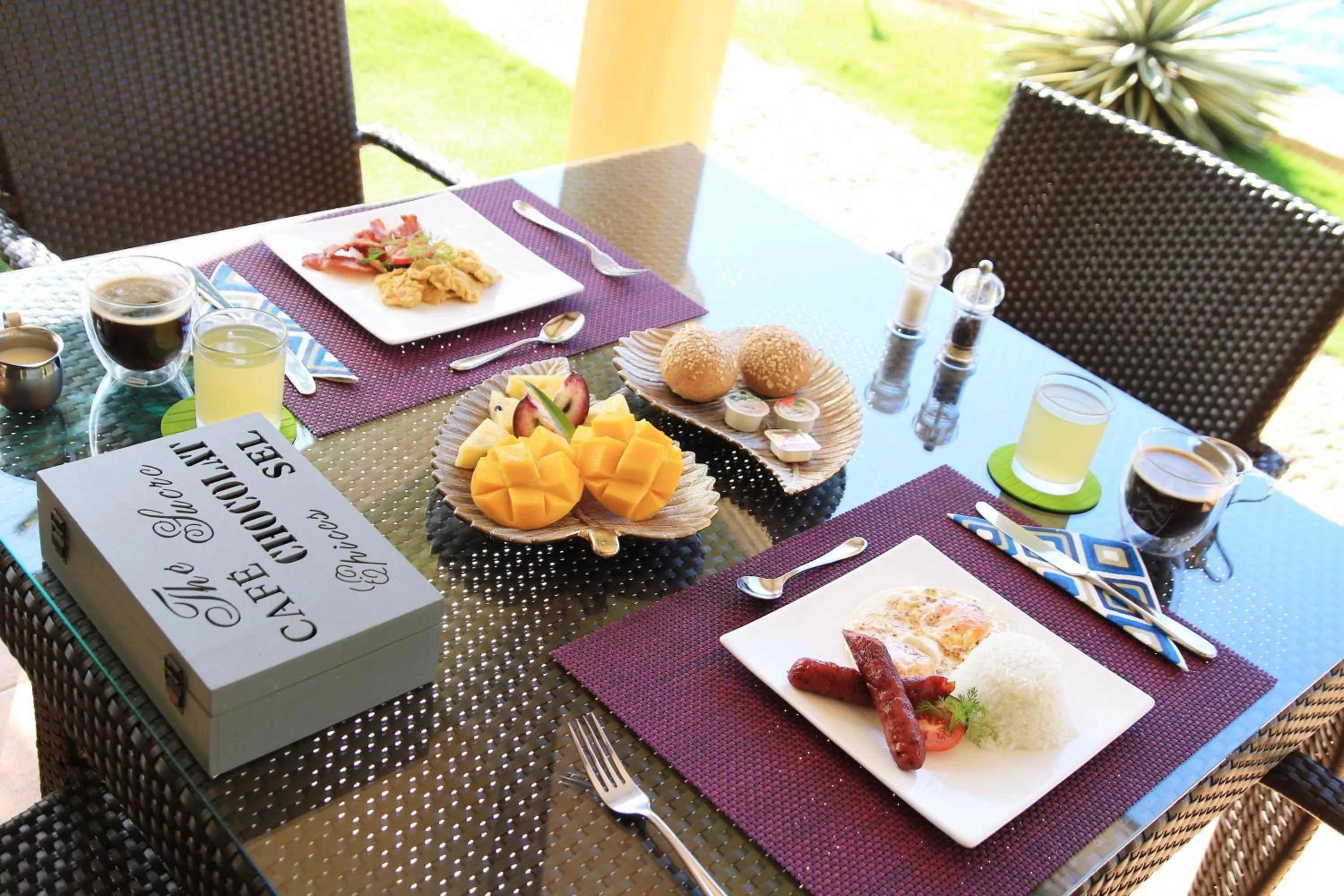 Restaurant/places to eat in Star View Boutique Resort