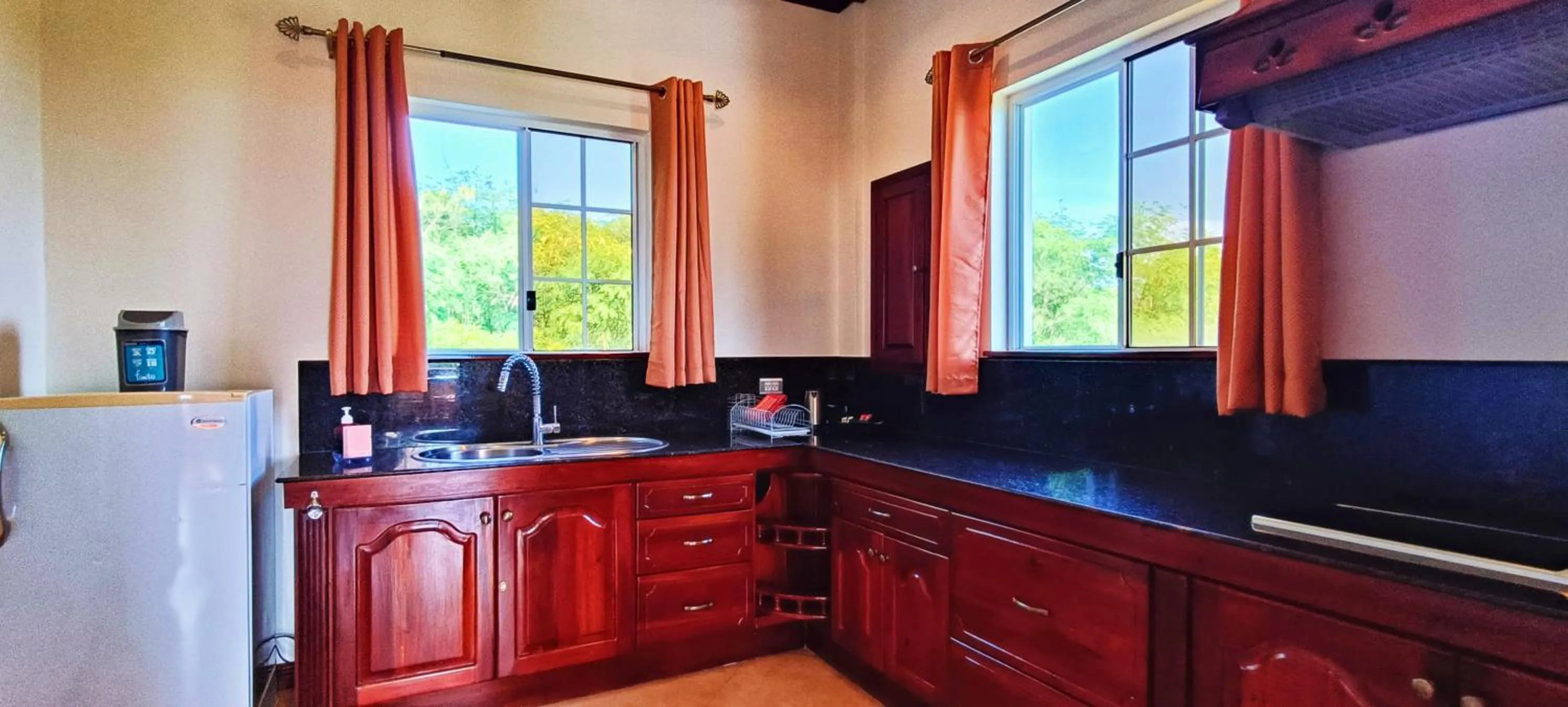 Kitchen or kitchenette in Star View Boutique Resort