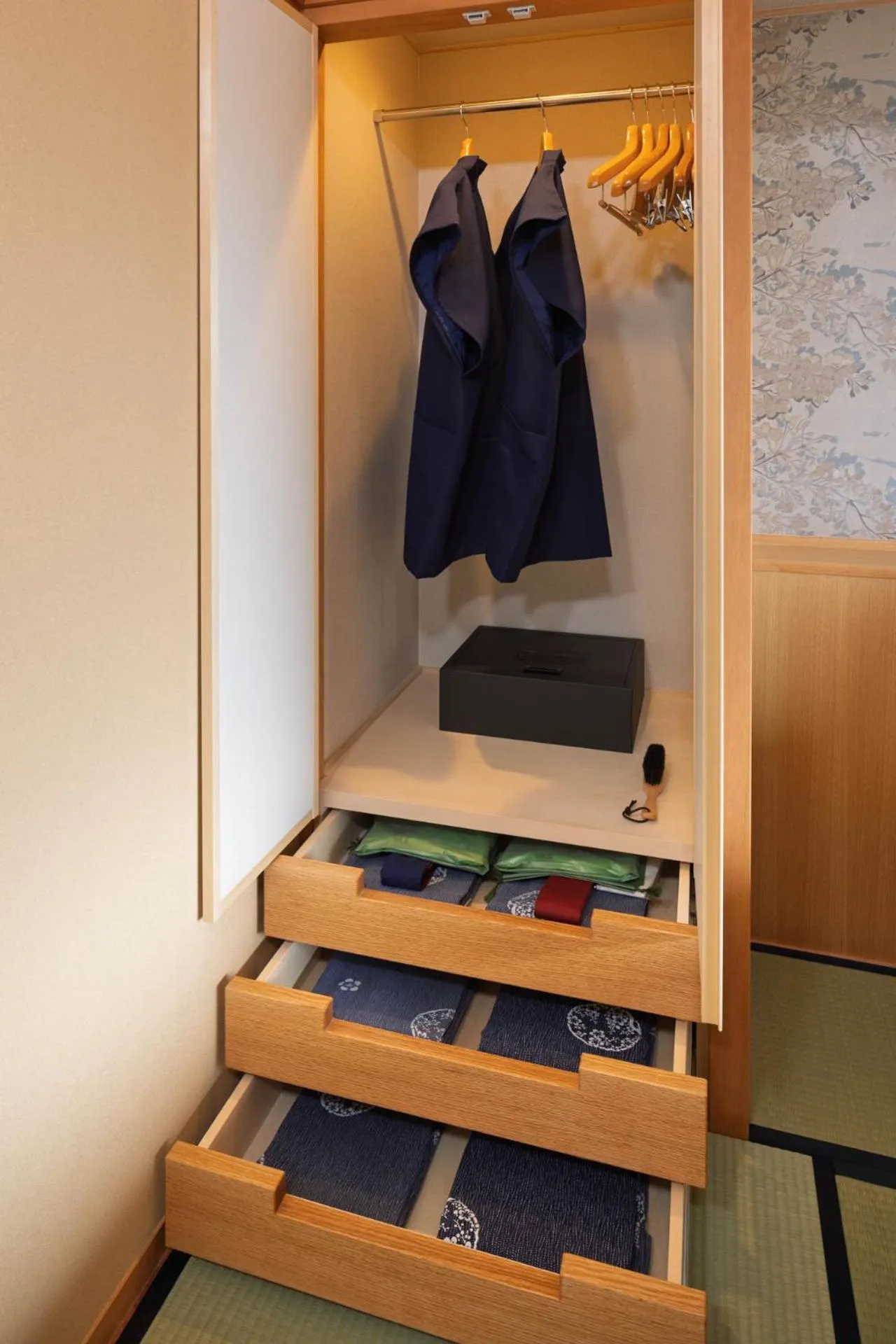 storage in Hotel Wakamizu