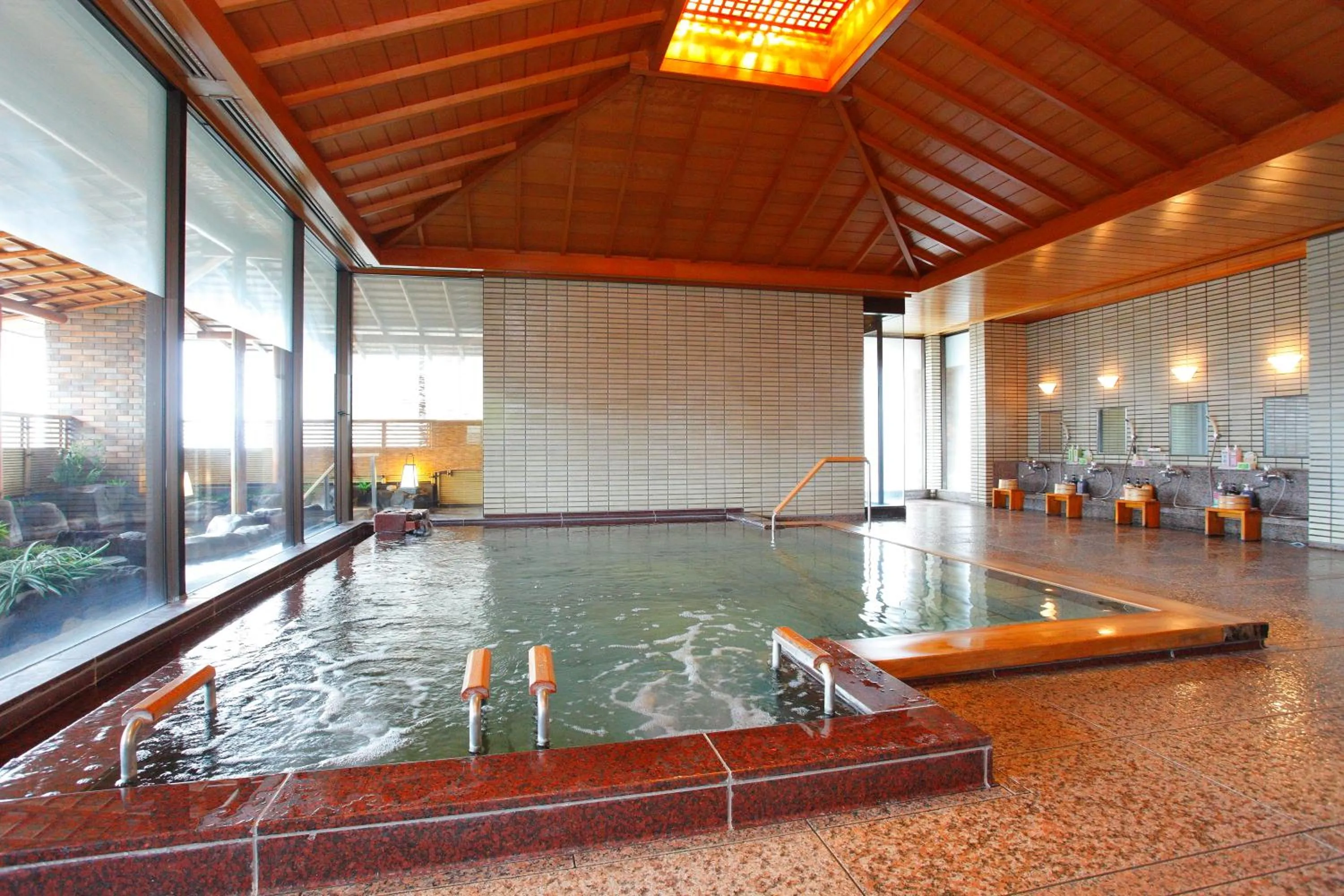 Hot Spring Bath in Hotel Wakamizu