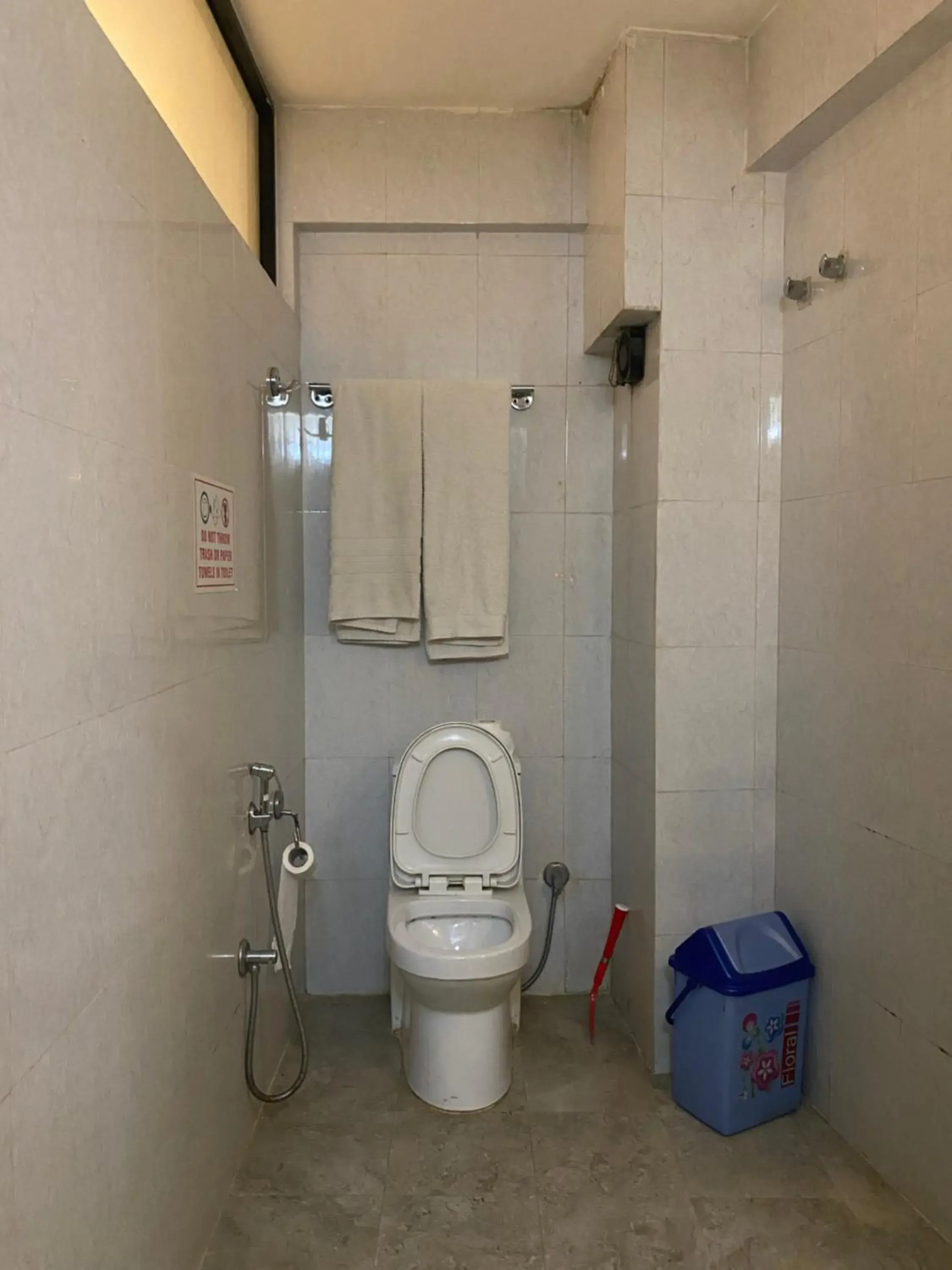 Shower in Boudha Stupa View Guest House Shower in Boudha Stupa View Guest House