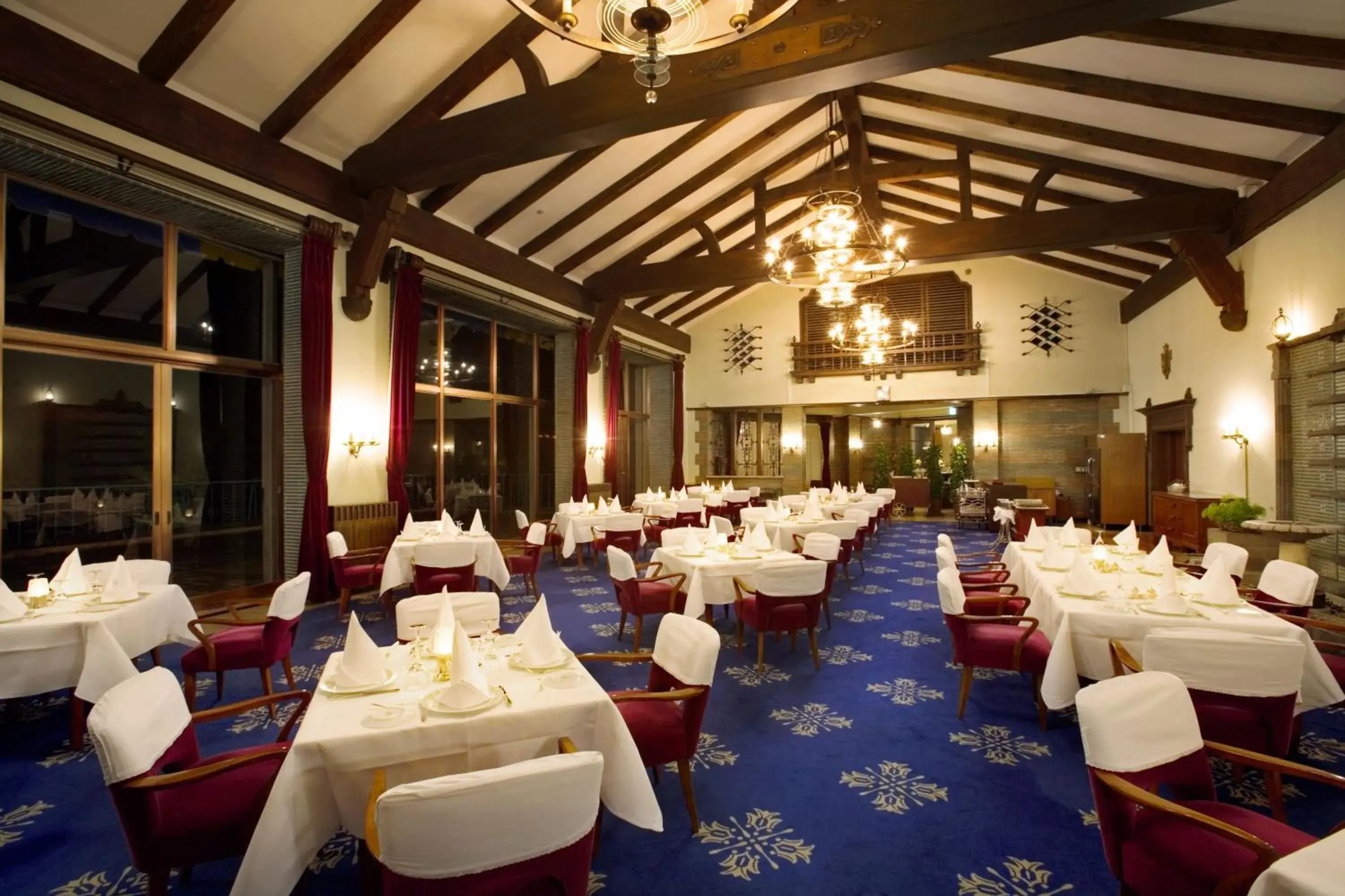 Restaurant/places to eat in Kawana Hotel Restaurant/places to eat in Kawana Hotel