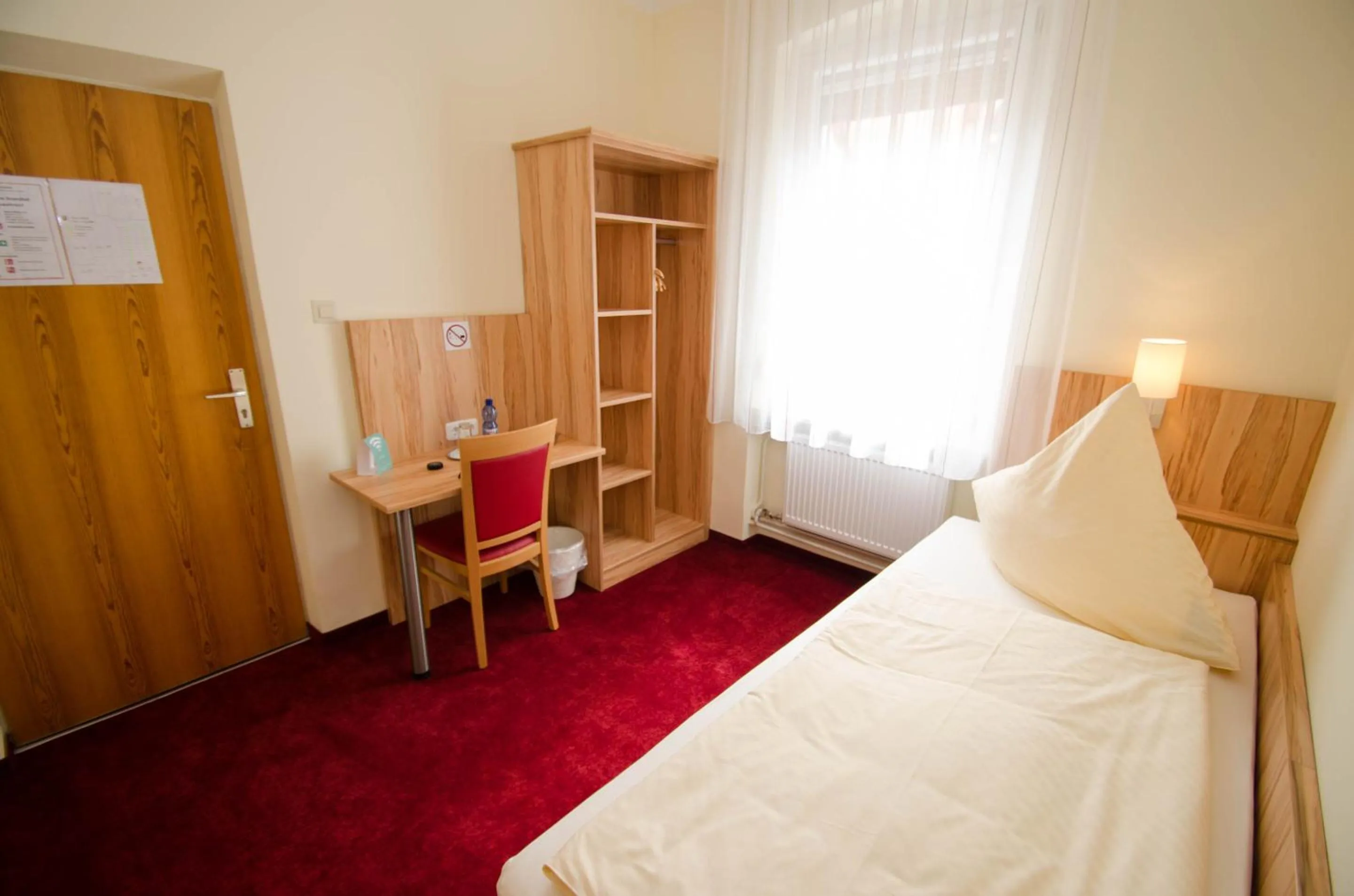 Bedroom in Hotel König Humbert