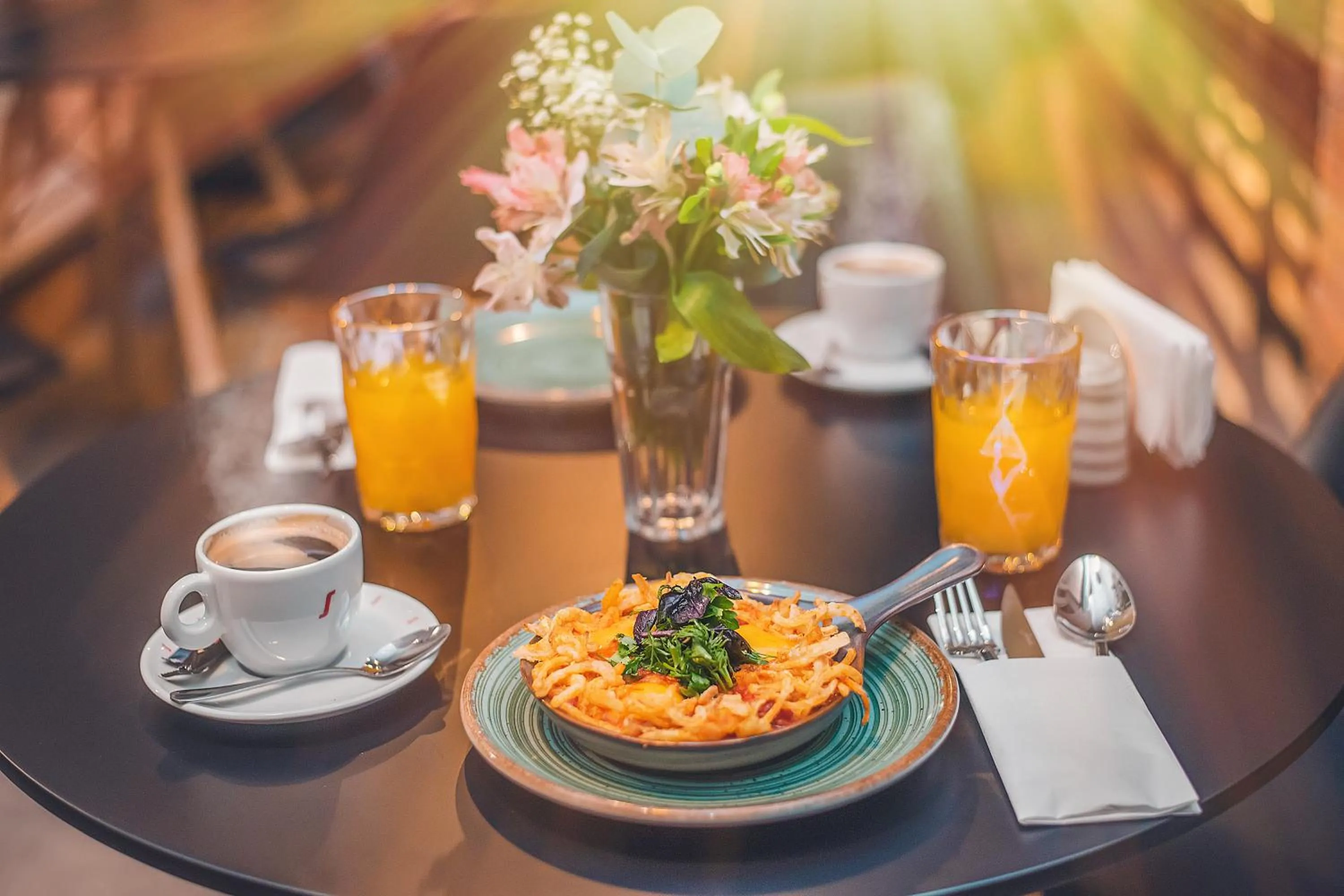 Breakfast in Dzvel Ubanshi