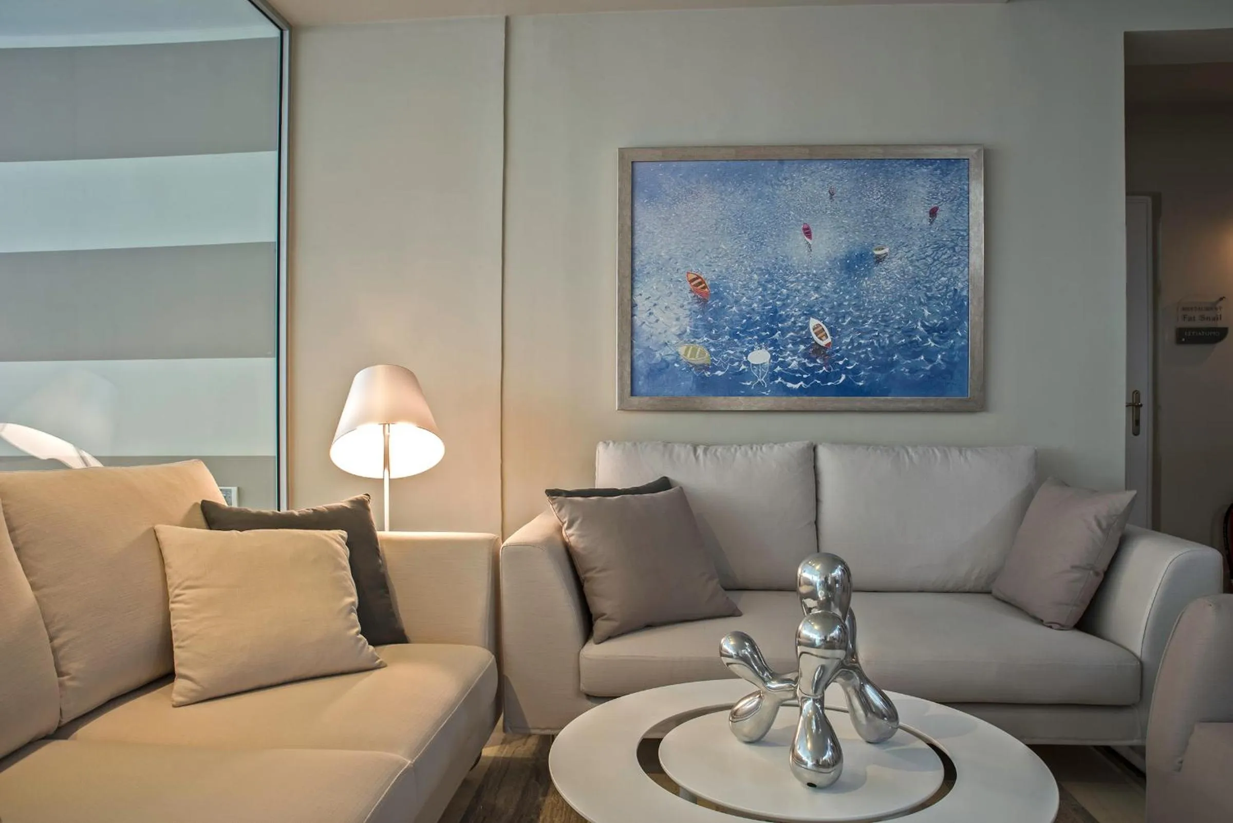 Living room in Swell Boutique Hotel