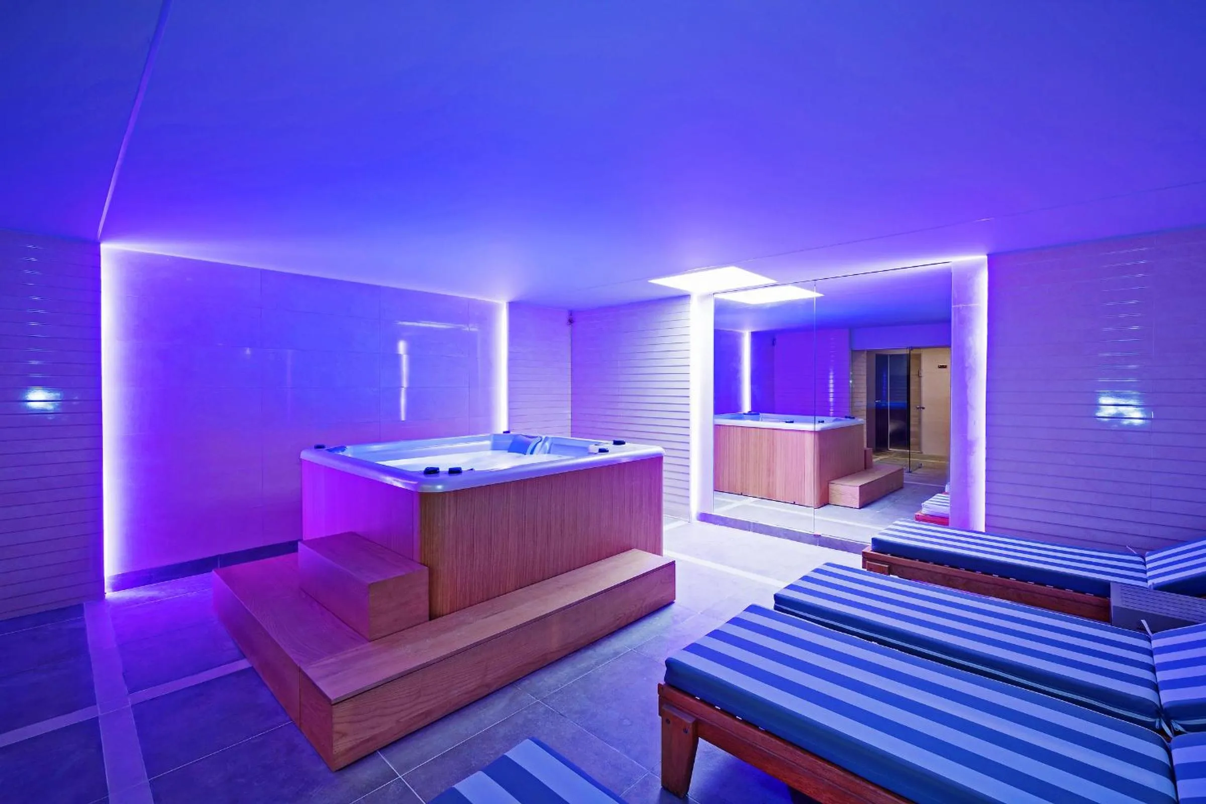 Bed in Swell Boutique Hotel