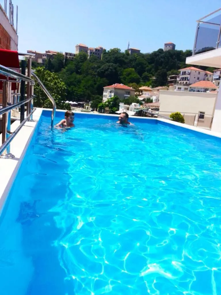 Swimming pool in Mala Plaza