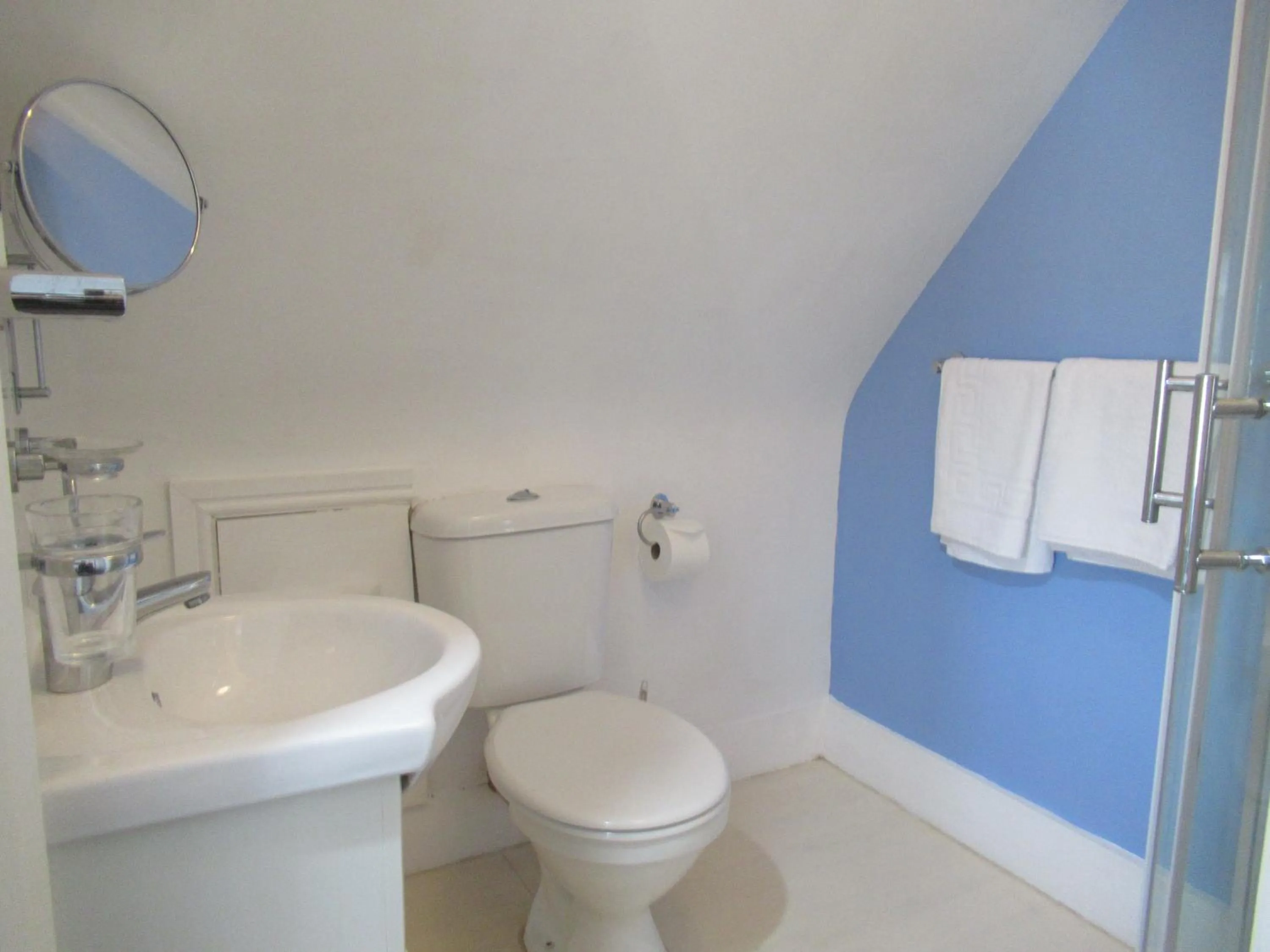 Shower in Captain Howey Hotel