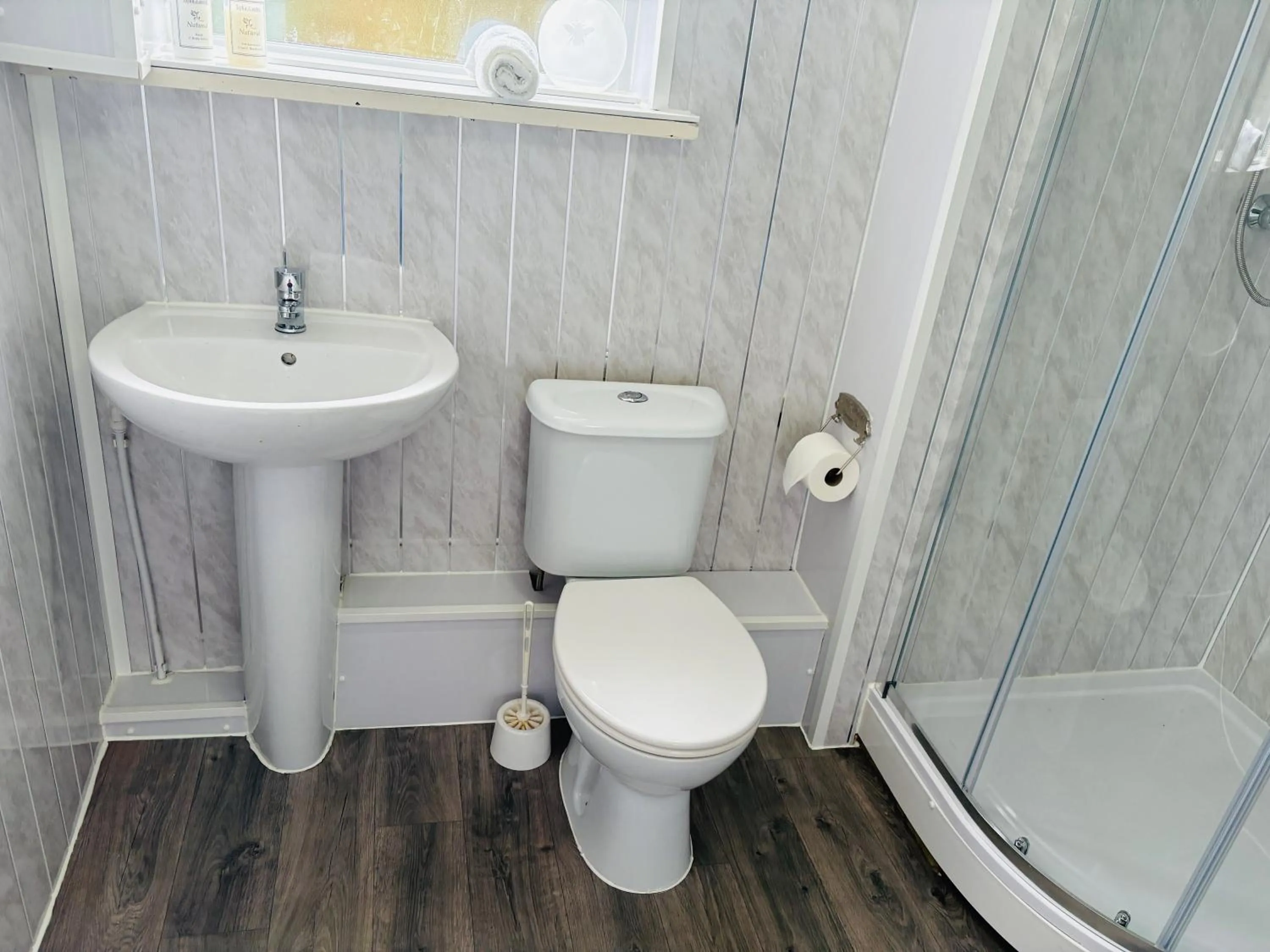 Shower in Captain Howey Hotel