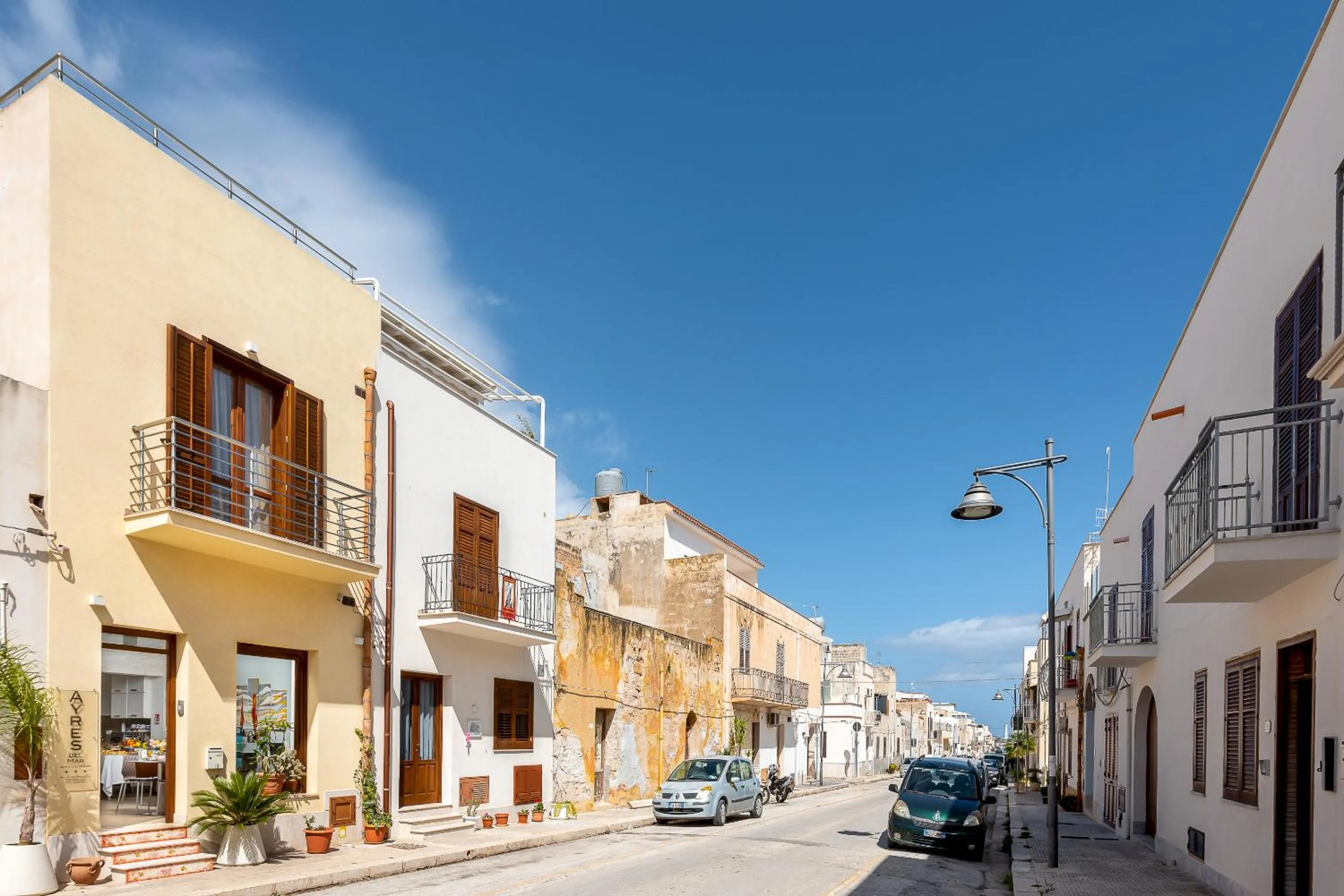 Property building in Ayres Del Mar