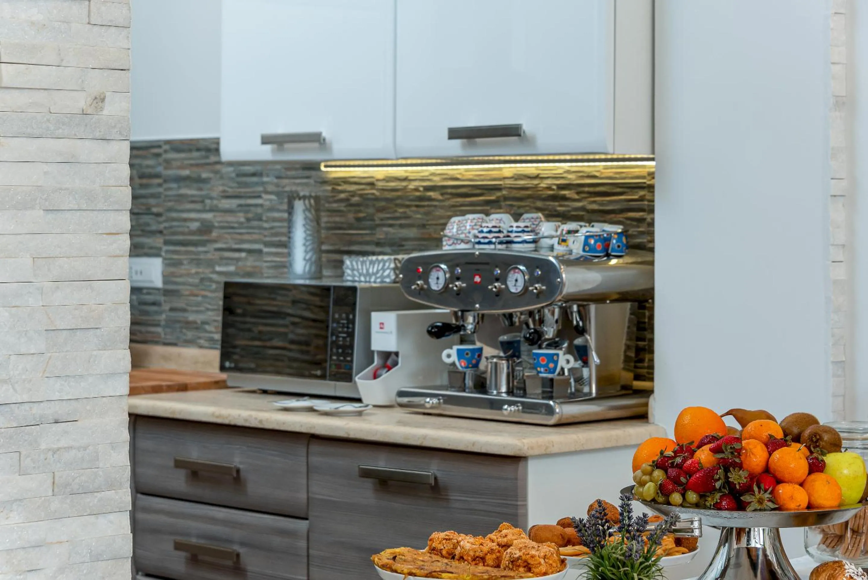 Food and drinks in Ayres Del Mar
