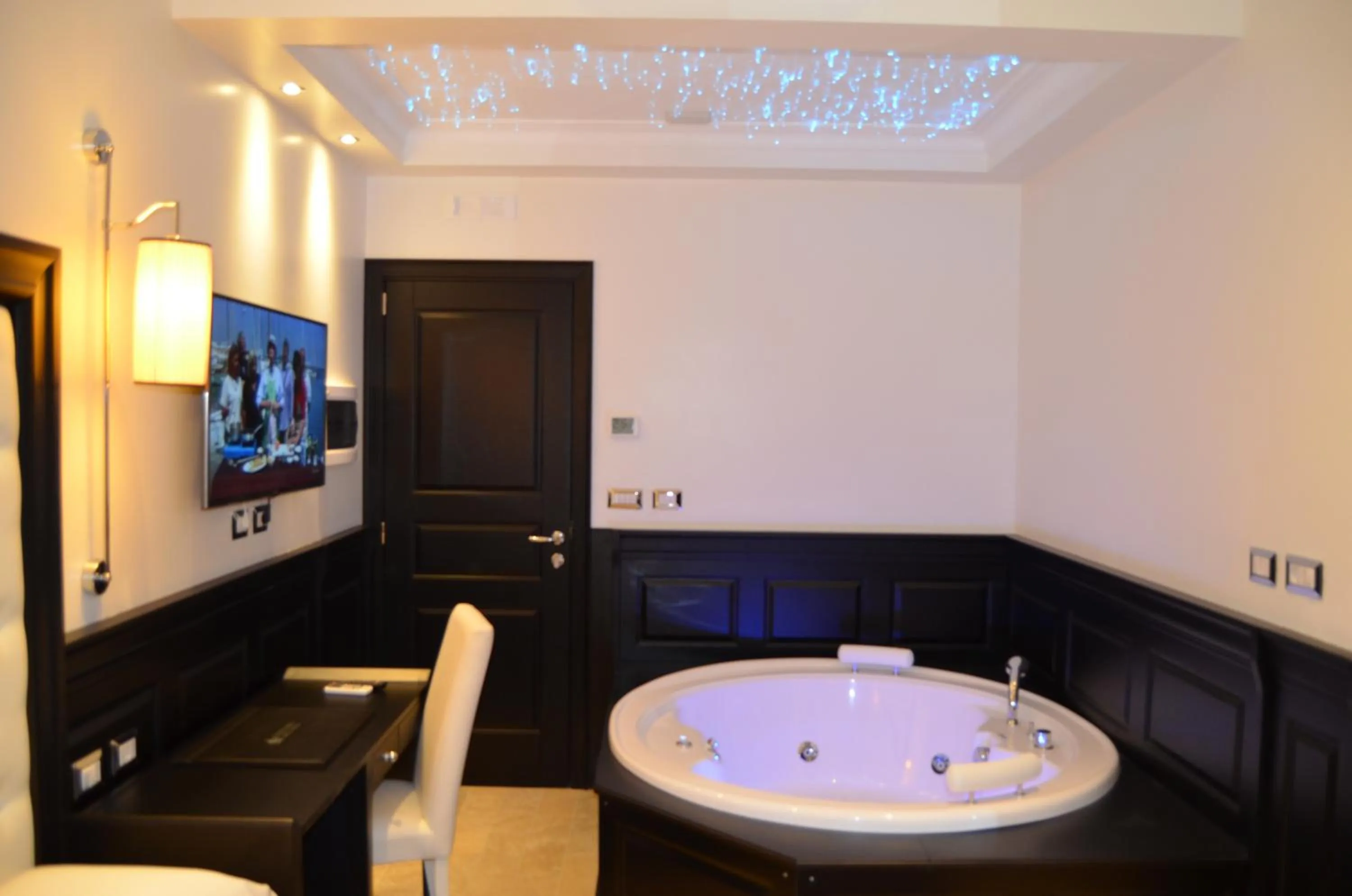 Bedroom in Vaticano Royal Suite Guest House